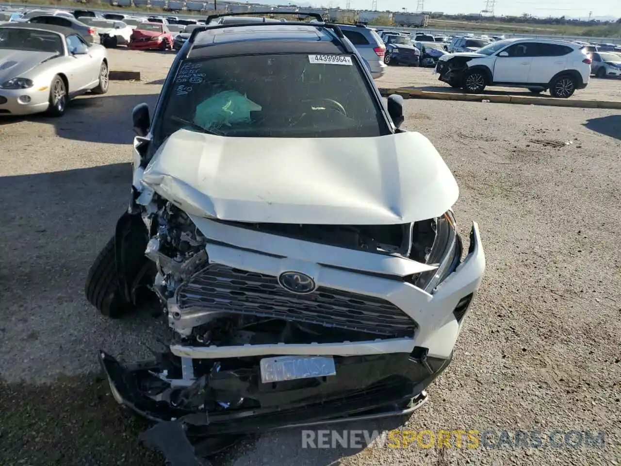 5 Photograph of a damaged car JTMEWRFV0KJ026123 TOYOTA RAV4 2019