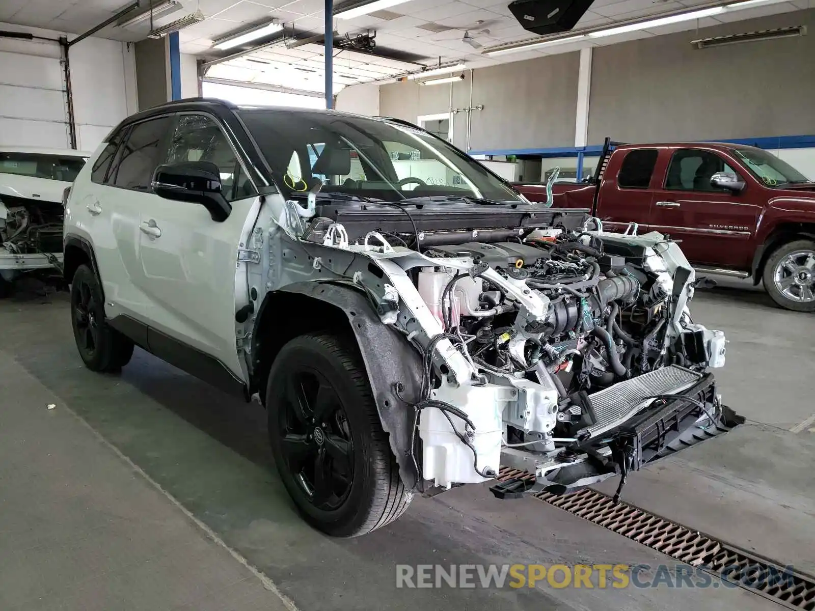 1 Photograph of a damaged car JTMEWRFV1KD508727 TOYOTA RAV4 2019