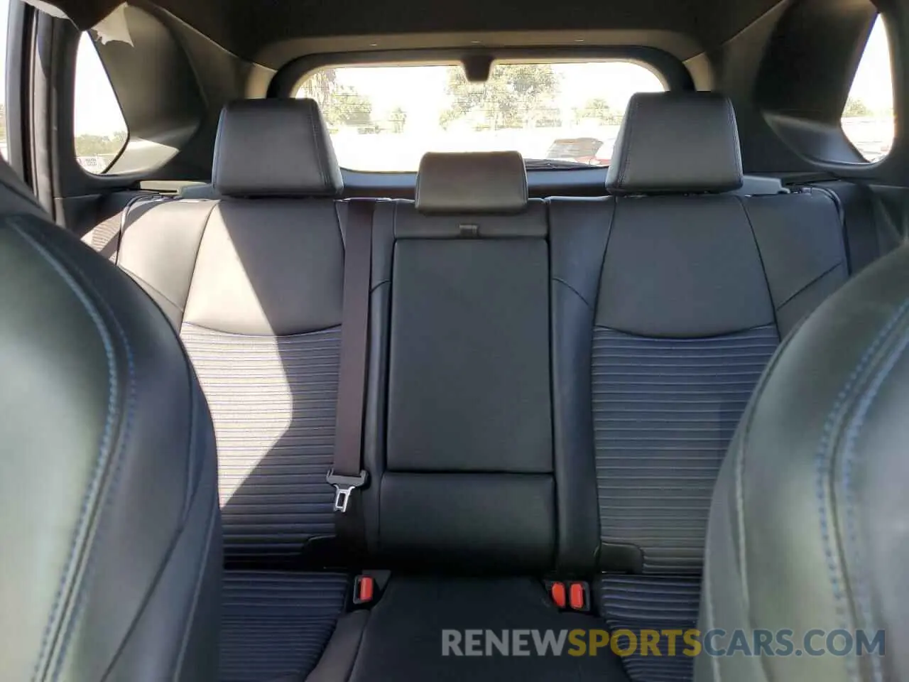 10 Photograph of a damaged car JTMEWRFV2KD515380 TOYOTA RAV4 2019