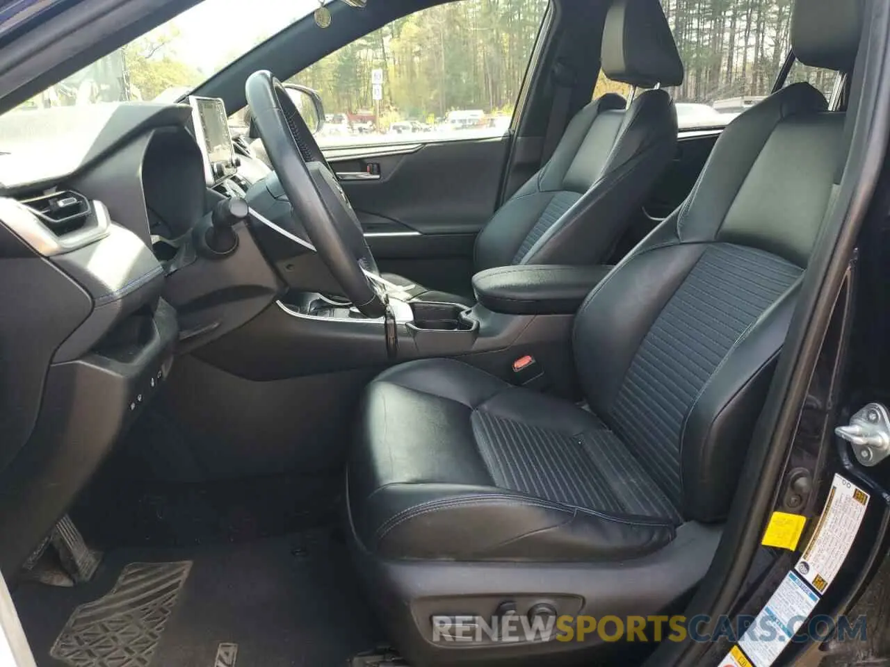 7 Photograph of a damaged car JTMEWRFV3KD502573 TOYOTA RAV4 2019