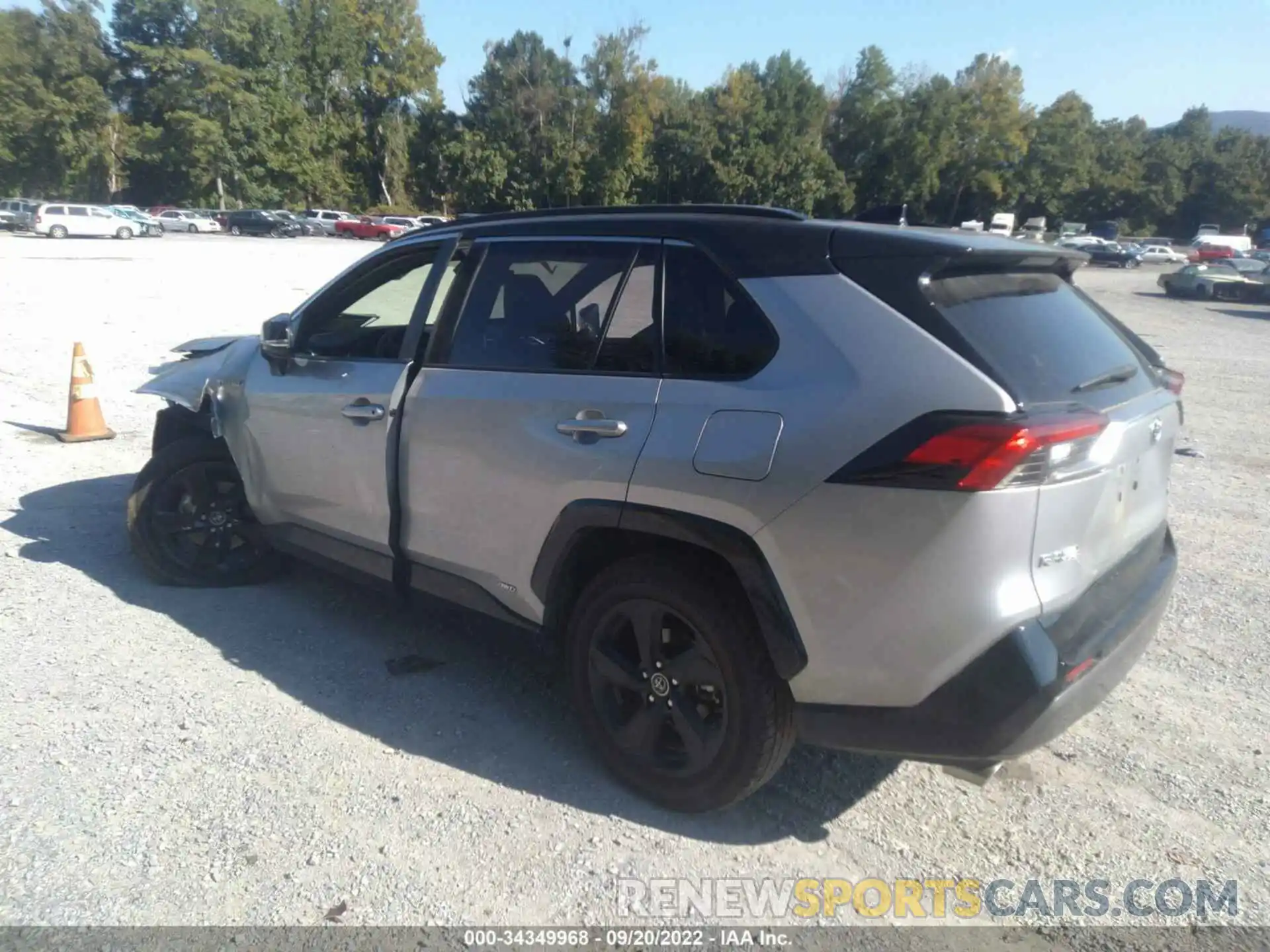 3 Photograph of a damaged car JTMEWRFV3KJ008179 TOYOTA RAV4 2019