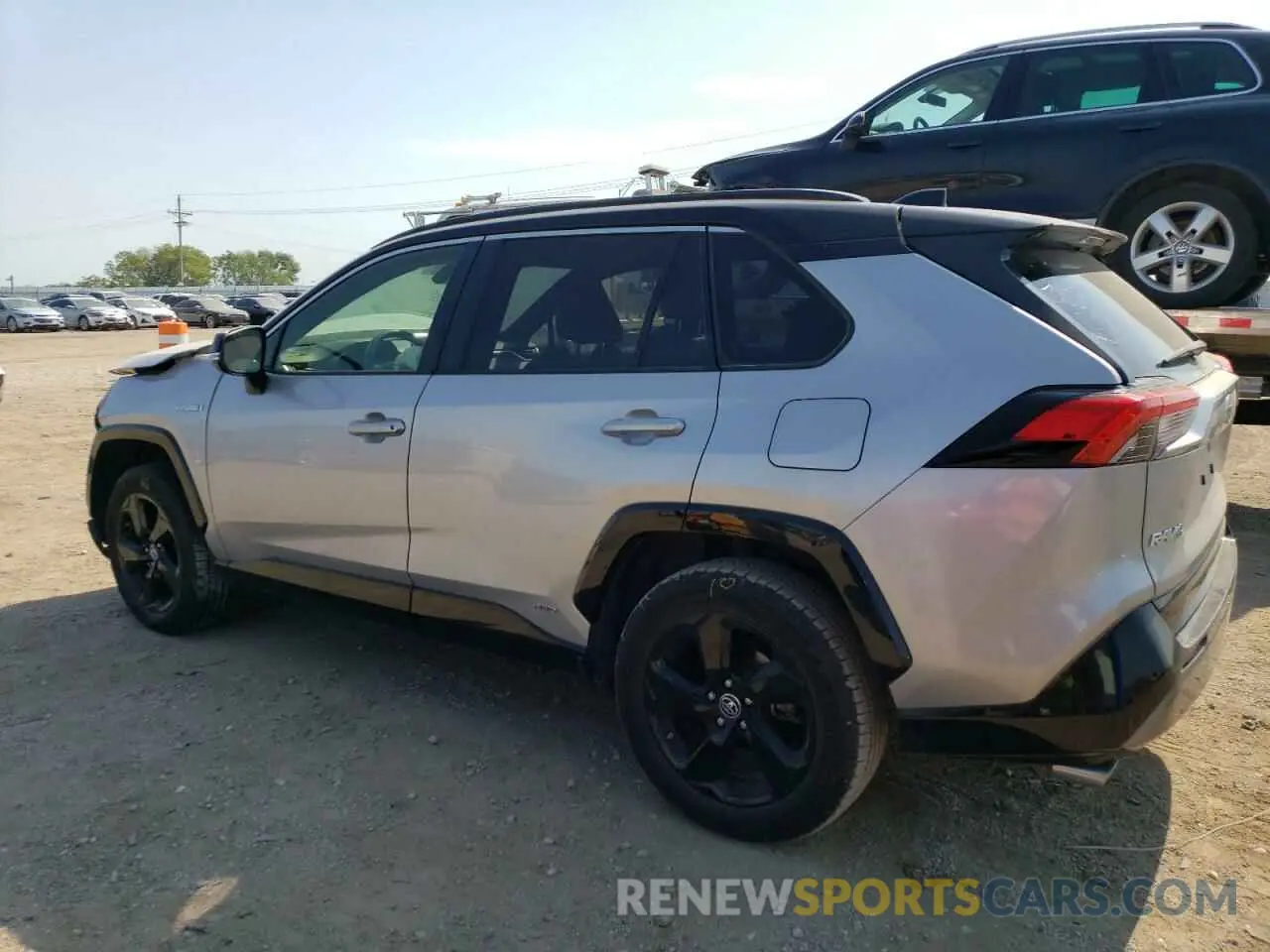 2 Photograph of a damaged car JTMEWRFV3KJ020414 TOYOTA RAV4 2019