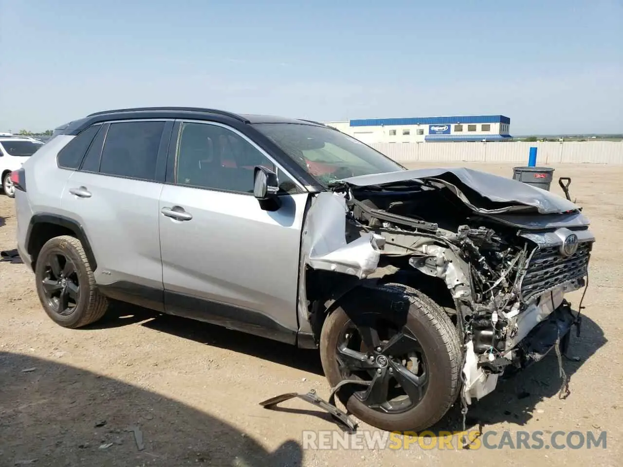 4 Photograph of a damaged car JTMEWRFV3KJ020414 TOYOTA RAV4 2019