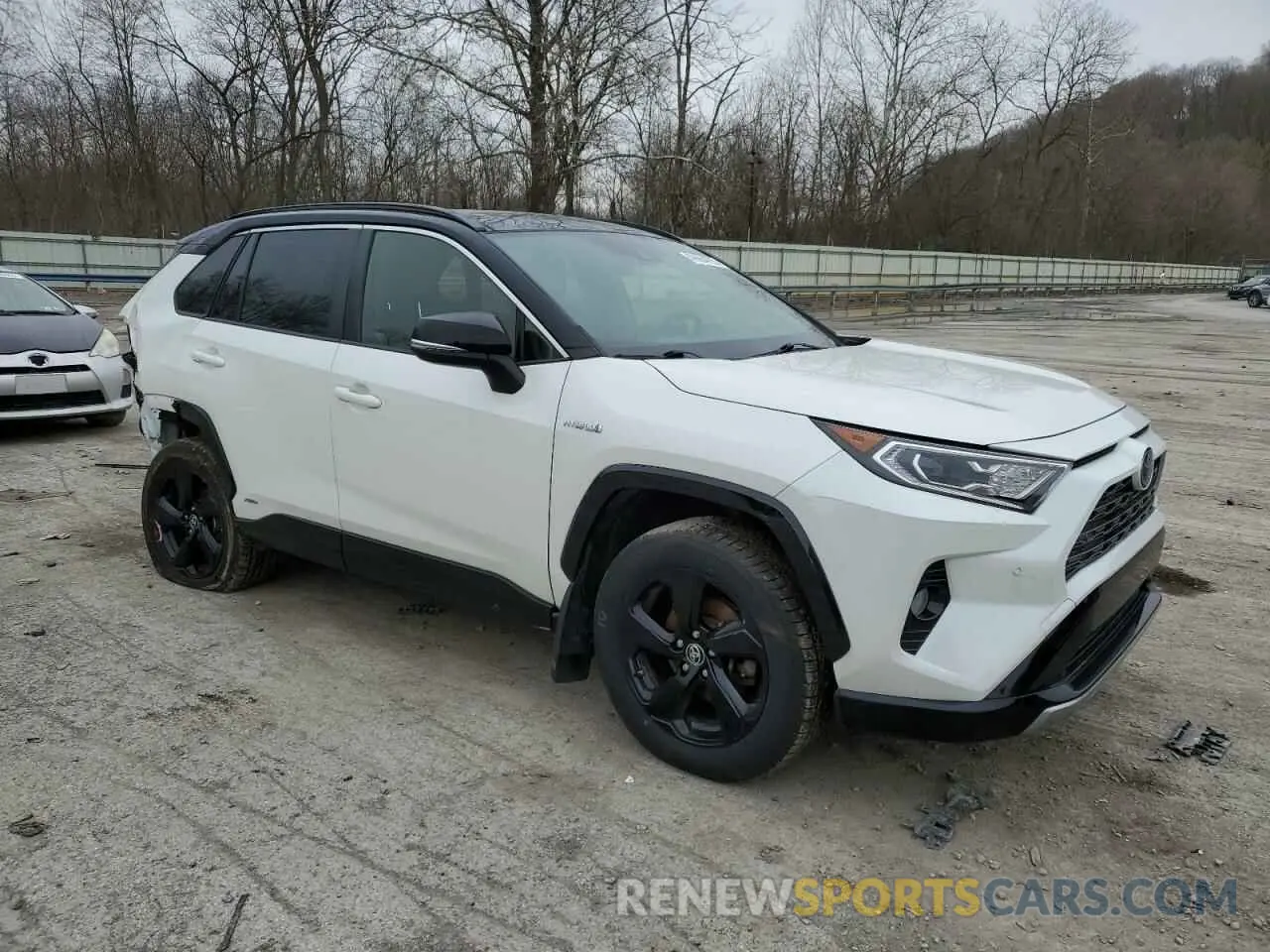 4 Photograph of a damaged car JTMEWRFV4KD521858 TOYOTA RAV4 2019