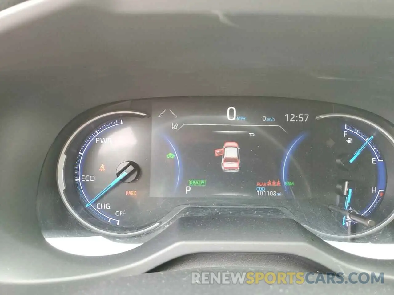 9 Photograph of a damaged car JTMEWRFV4KJ004433 TOYOTA RAV4 2019