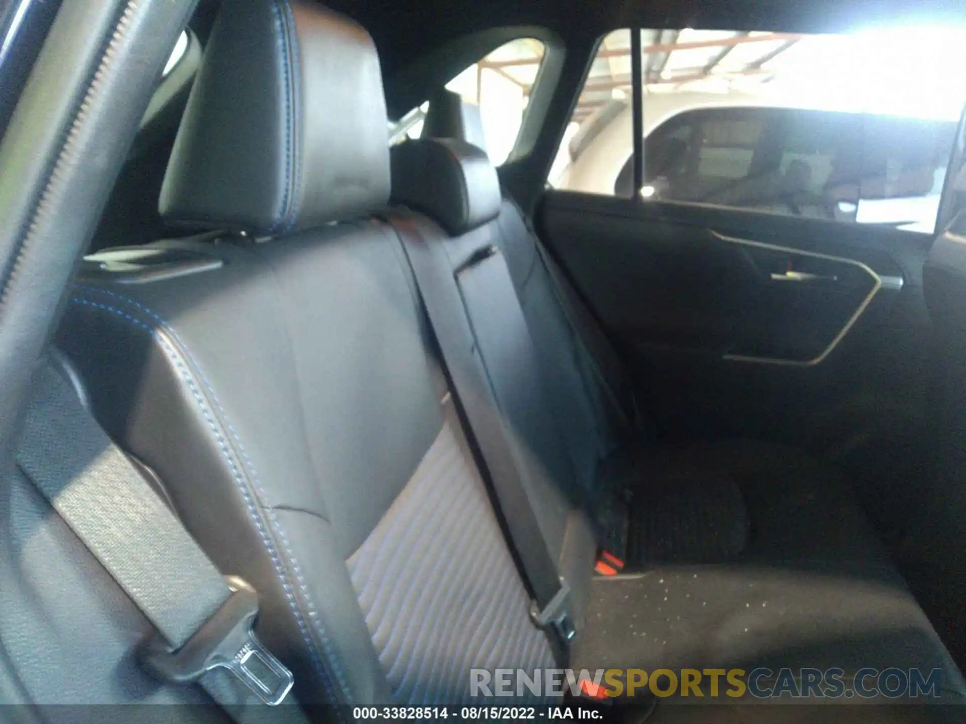 8 Photograph of a damaged car JTMEWRFV4KJ023273 TOYOTA RAV4 2019