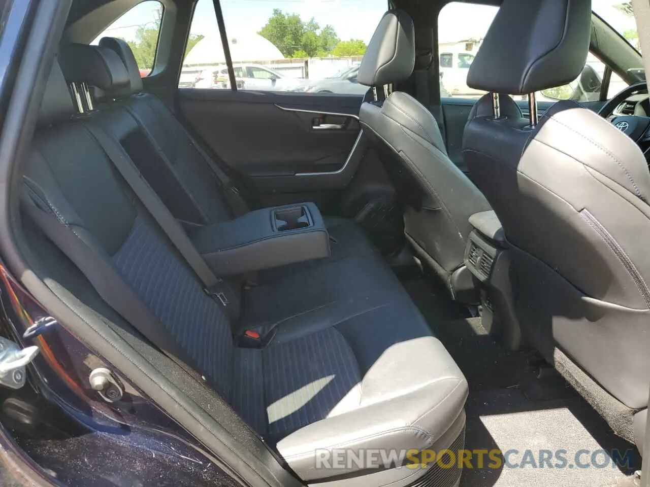 11 Photograph of a damaged car JTMEWRFV5KD514272 TOYOTA RAV4 2019