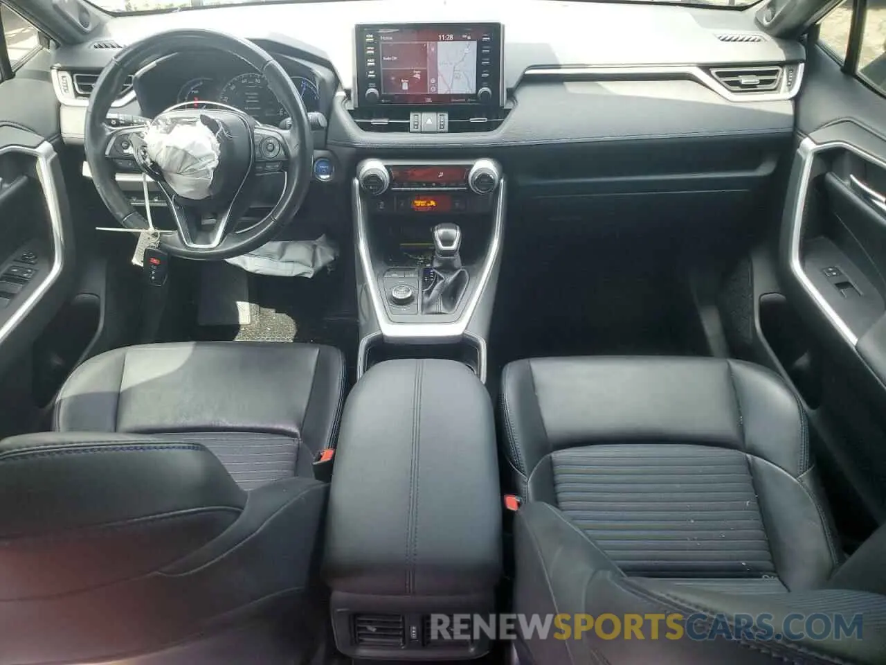 8 Photograph of a damaged car JTMEWRFV5KD518192 TOYOTA RAV4 2019