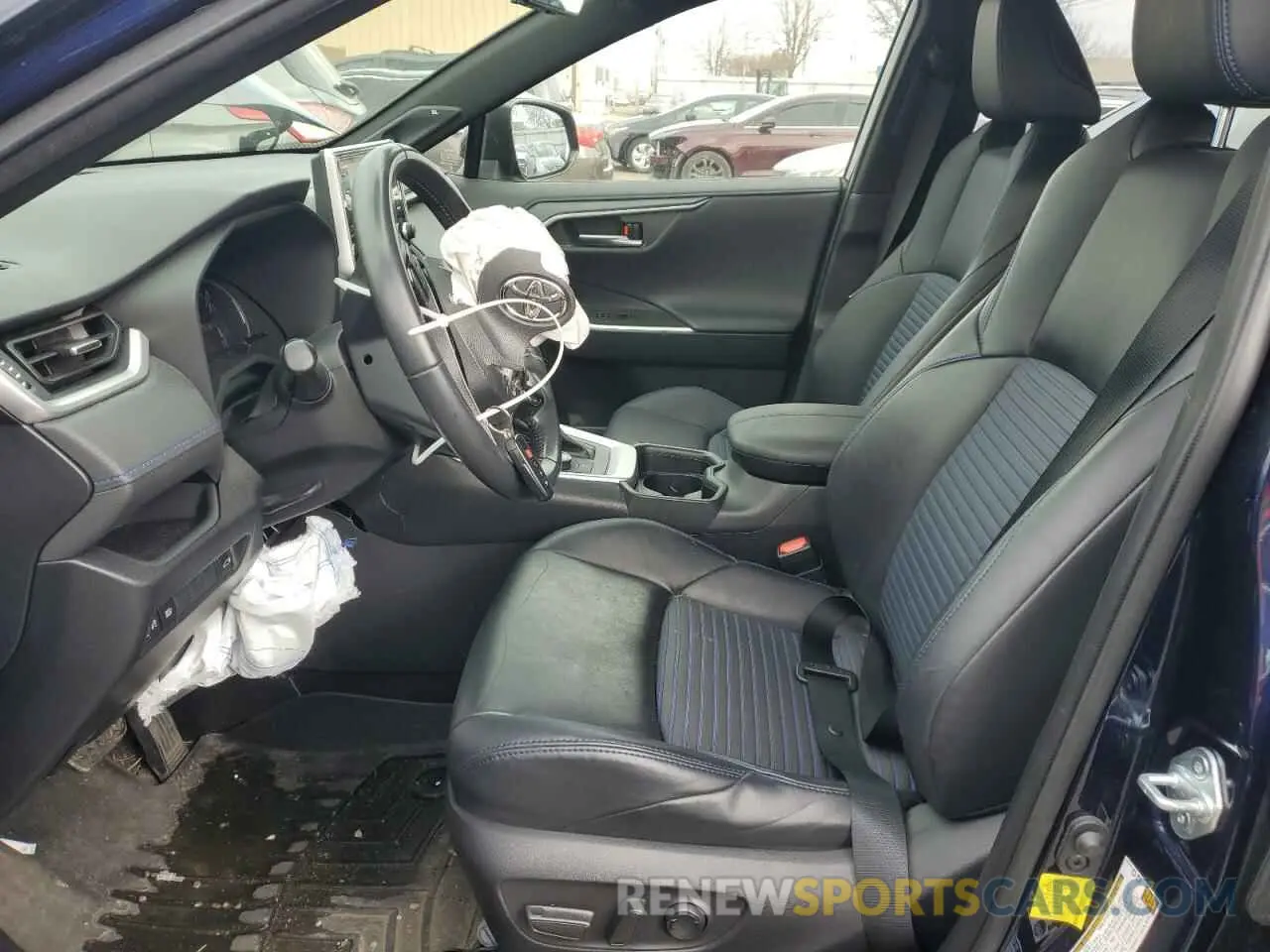 7 Photograph of a damaged car JTMEWRFV5KJ015991 TOYOTA RAV4 2019