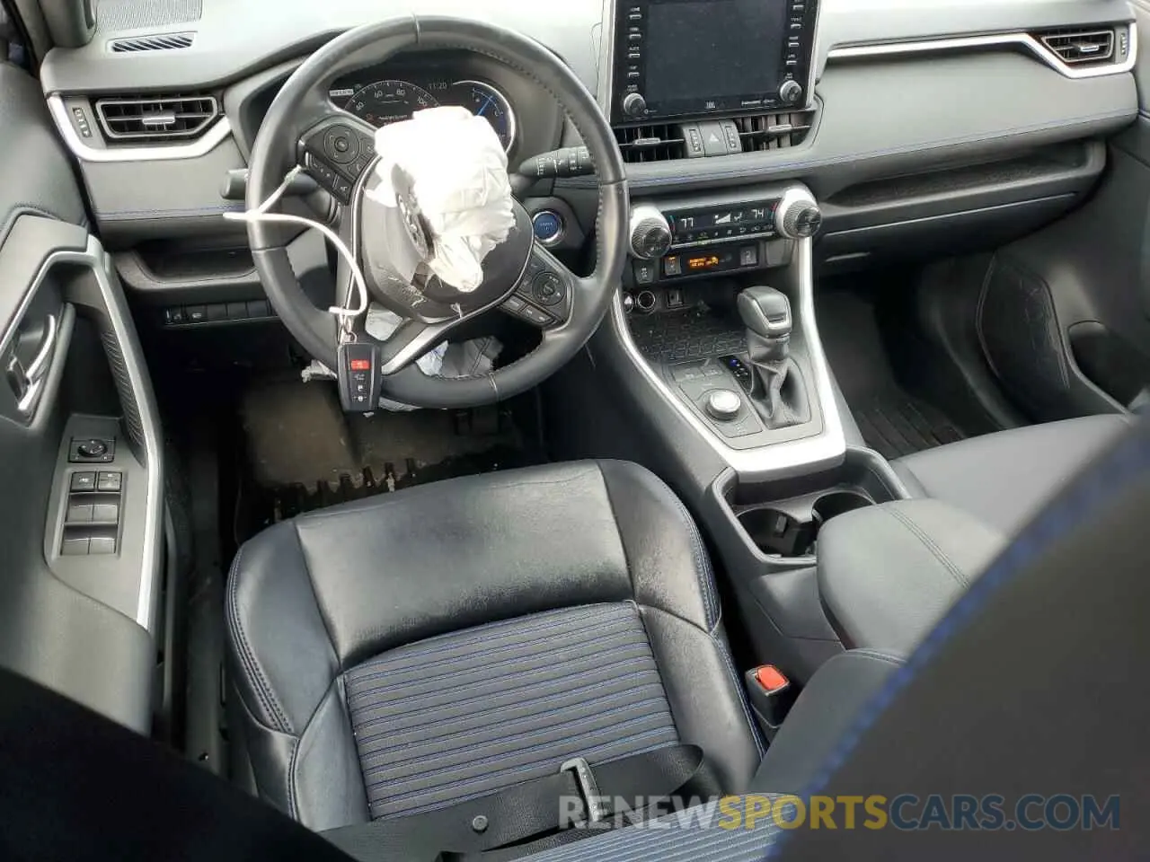 8 Photograph of a damaged car JTMEWRFV5KJ015991 TOYOTA RAV4 2019