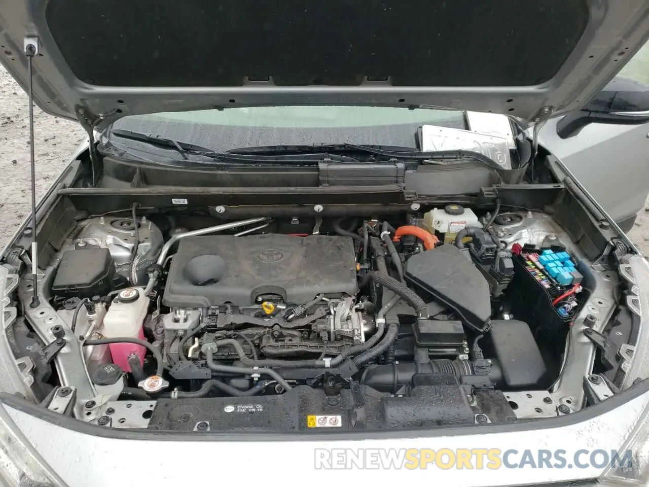 7 Photograph of a damaged car JTMEWRFV5KJ017529 TOYOTA RAV4 2019