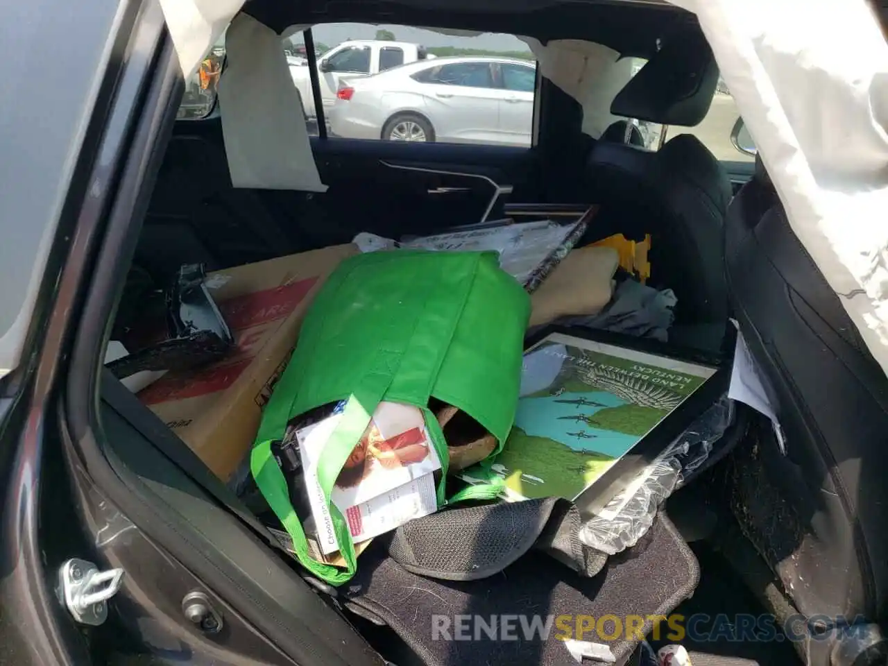 6 Photograph of a damaged car JTMEWRFV5KJ023931 TOYOTA RAV4 2019