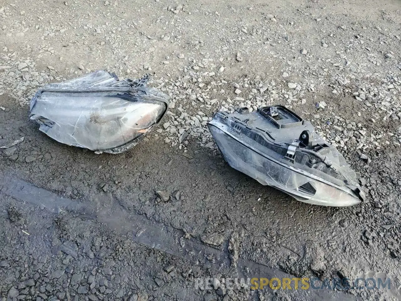 13 Photograph of a damaged car JTMEWRFV6KJ003641 TOYOTA RAV4 2019