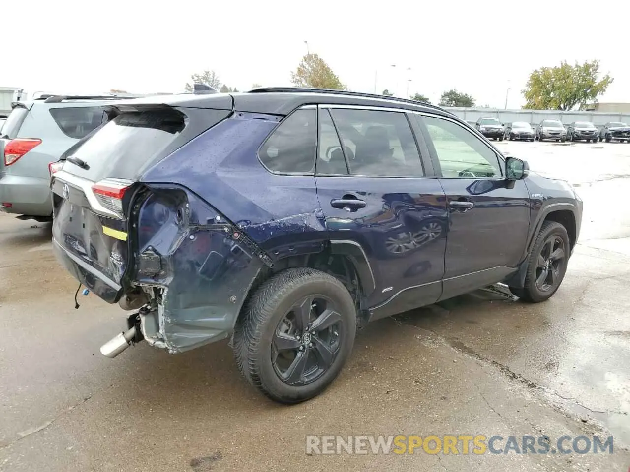 3 Photograph of a damaged car JTMEWRFV6KJ004109 TOYOTA RAV4 2019