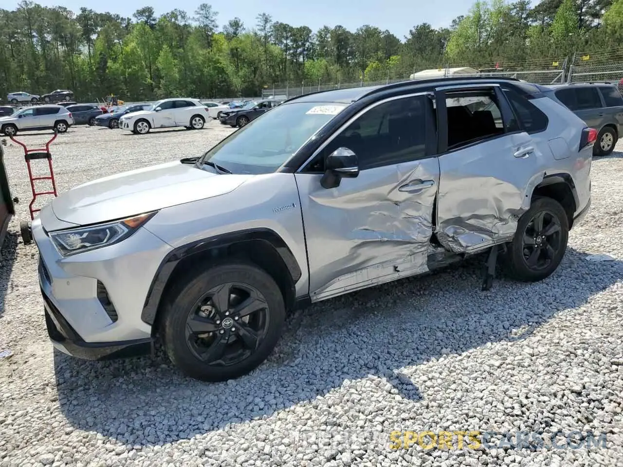 1 Photograph of a damaged car JTMEWRFV6KJ006362 TOYOTA RAV4 2019