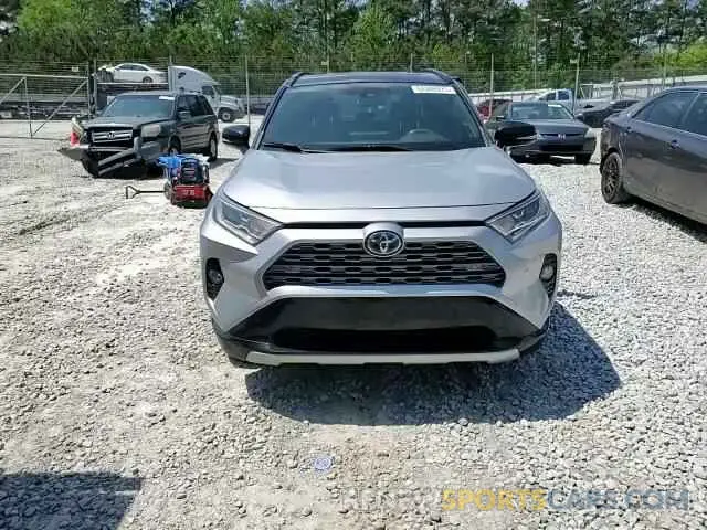 11 Photograph of a damaged car JTMEWRFV6KJ006362 TOYOTA RAV4 2019
