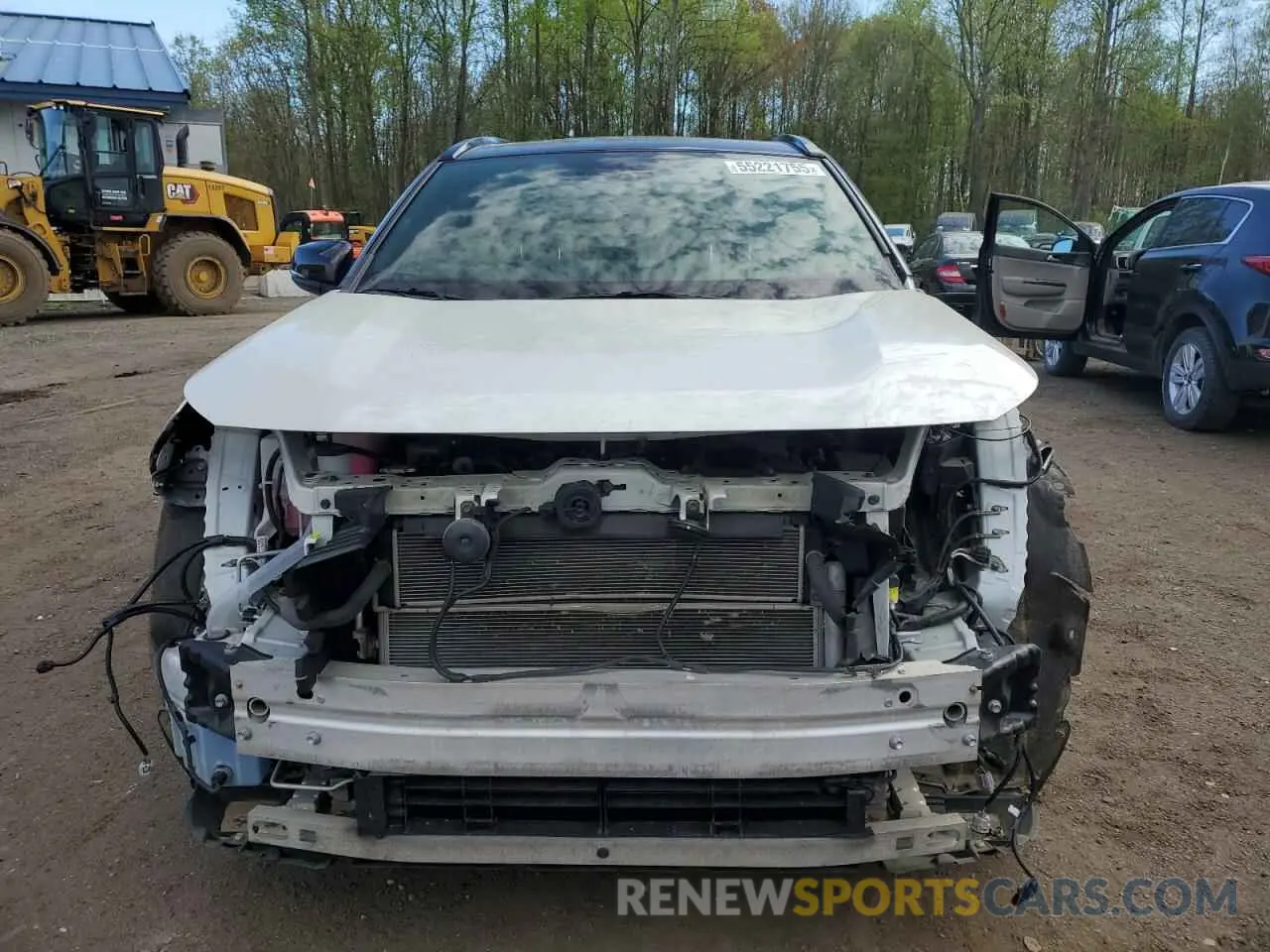 5 Photograph of a damaged car JTMEWRFV6KJ018494 TOYOTA RAV4 2019