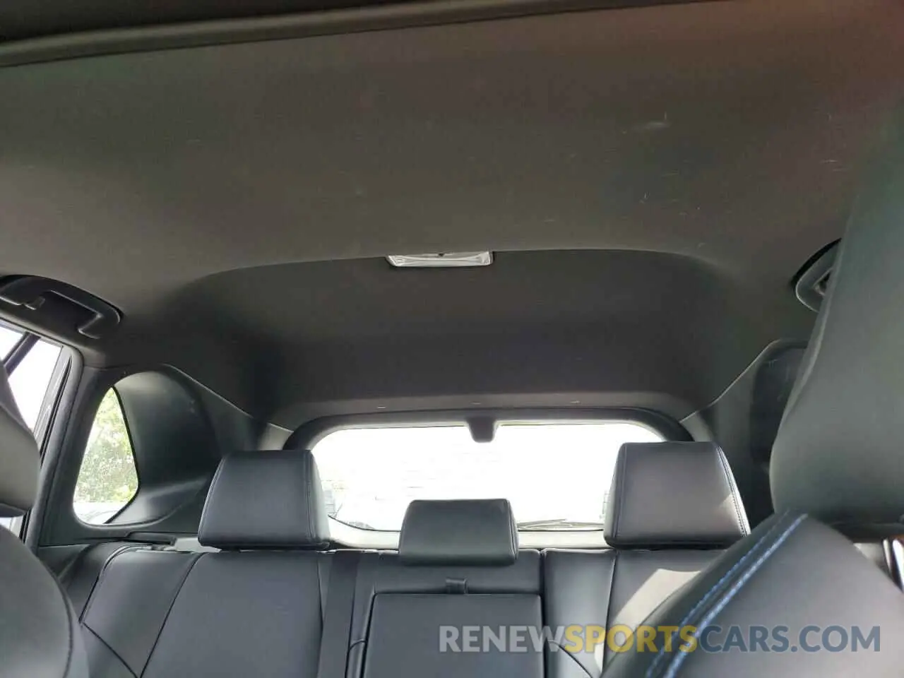 10 Photograph of a damaged car JTMEWRFV6KJ025154 TOYOTA RAV4 2019