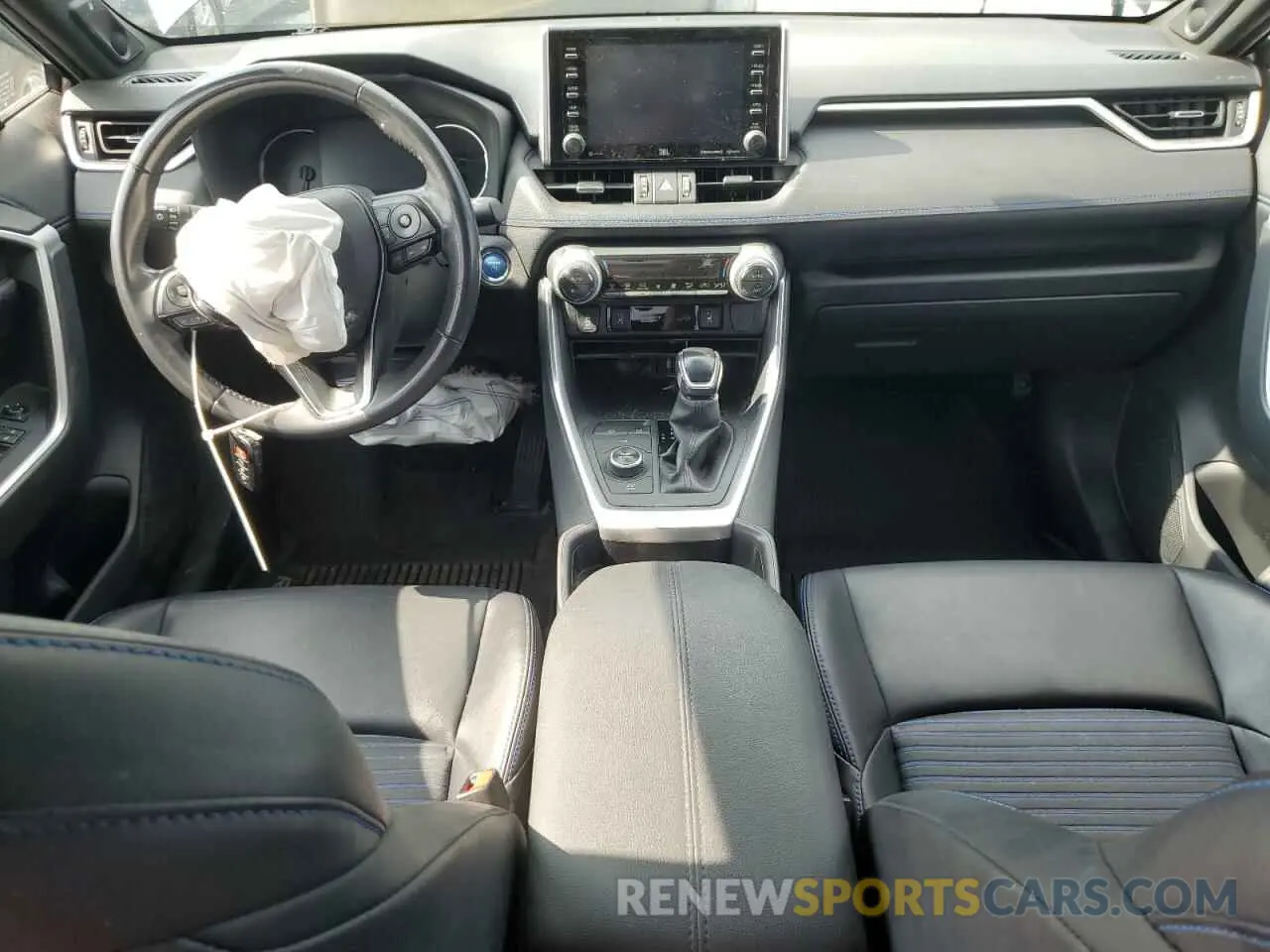 8 Photograph of a damaged car JTMEWRFV6KJ025154 TOYOTA RAV4 2019