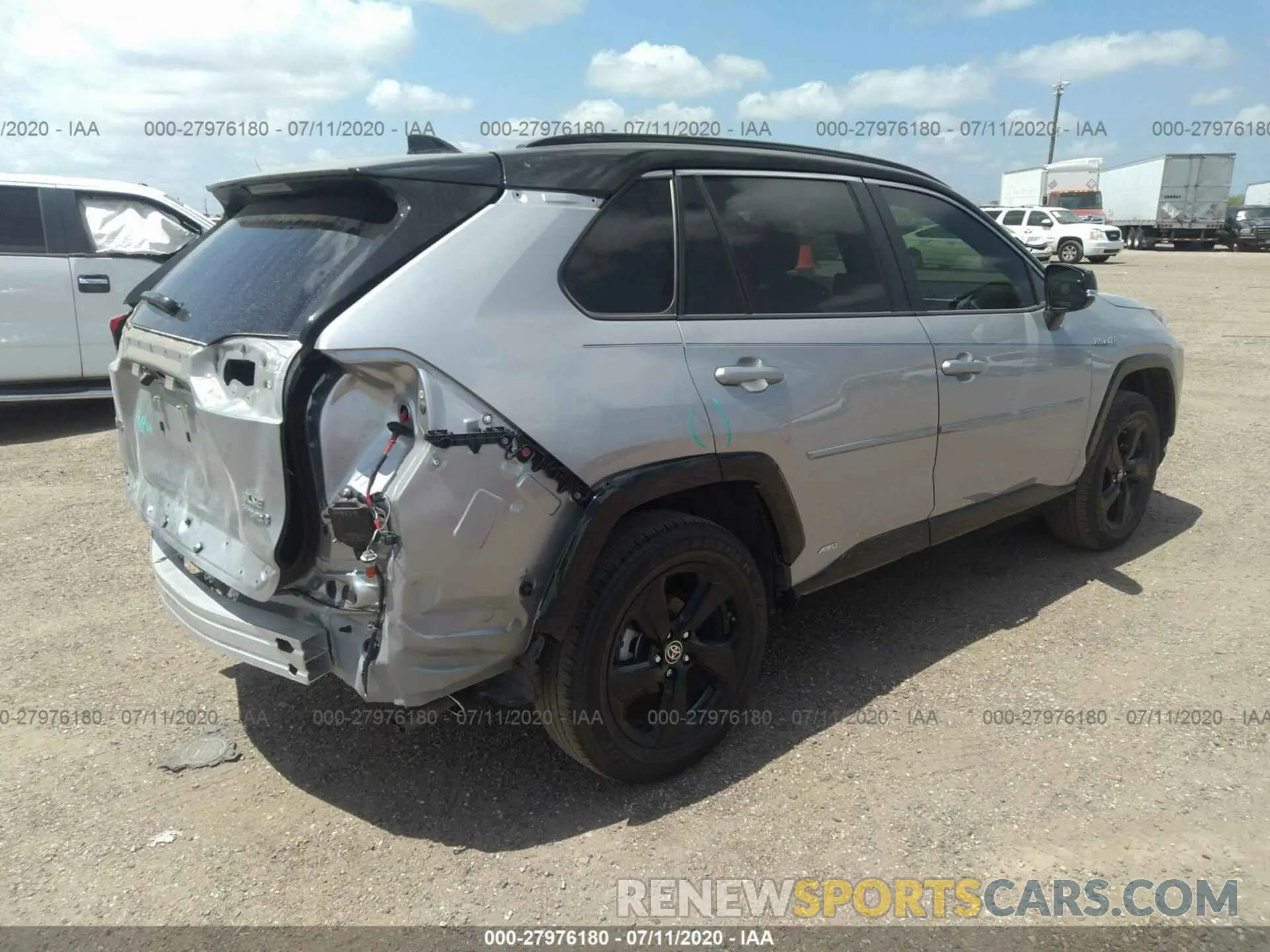 4 Photograph of a damaged car JTMEWRFV6KJ025428 TOYOTA RAV4 2019