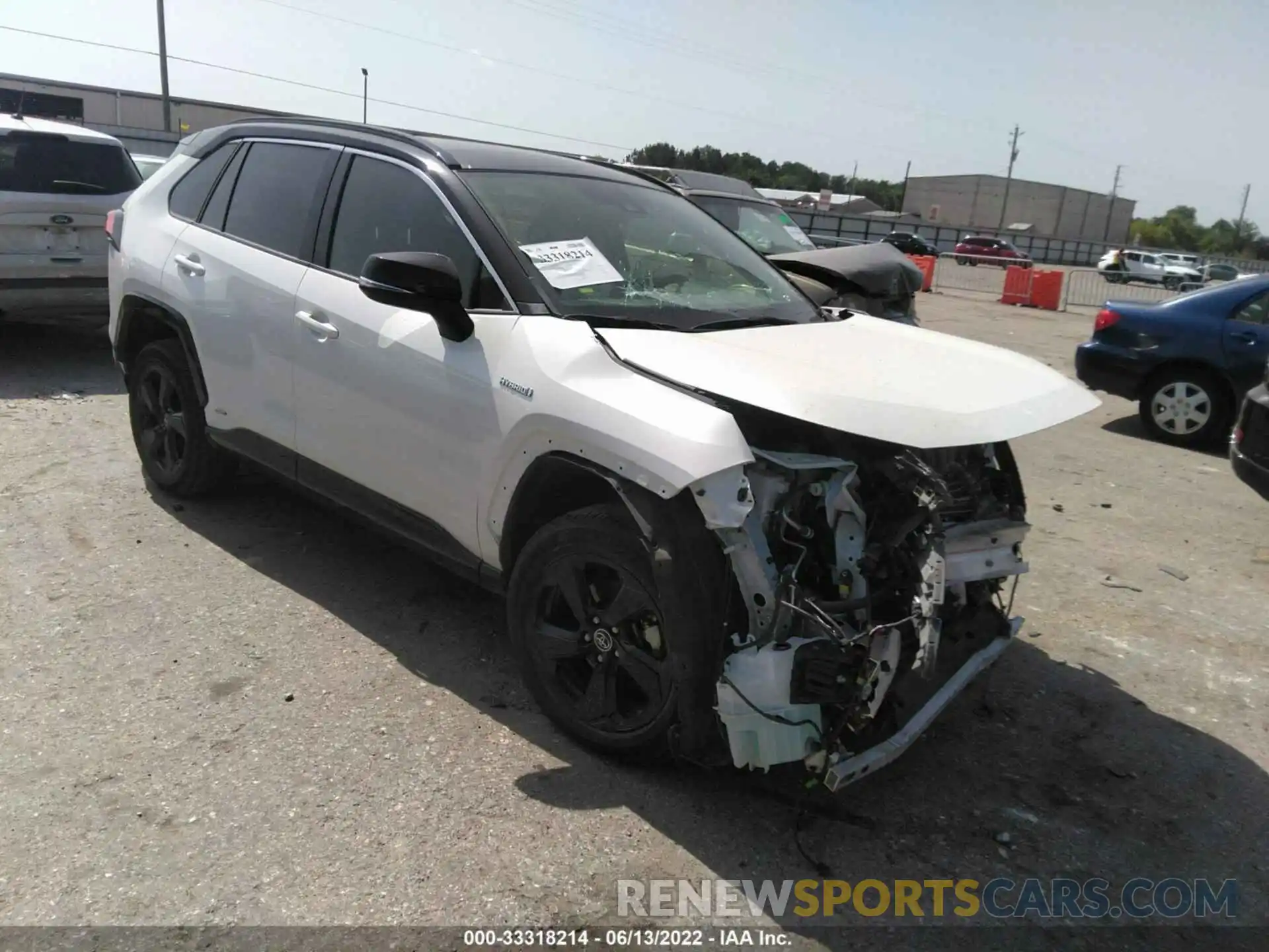 1 Photograph of a damaged car JTMEWRFV7KJ004085 TOYOTA RAV4 2019