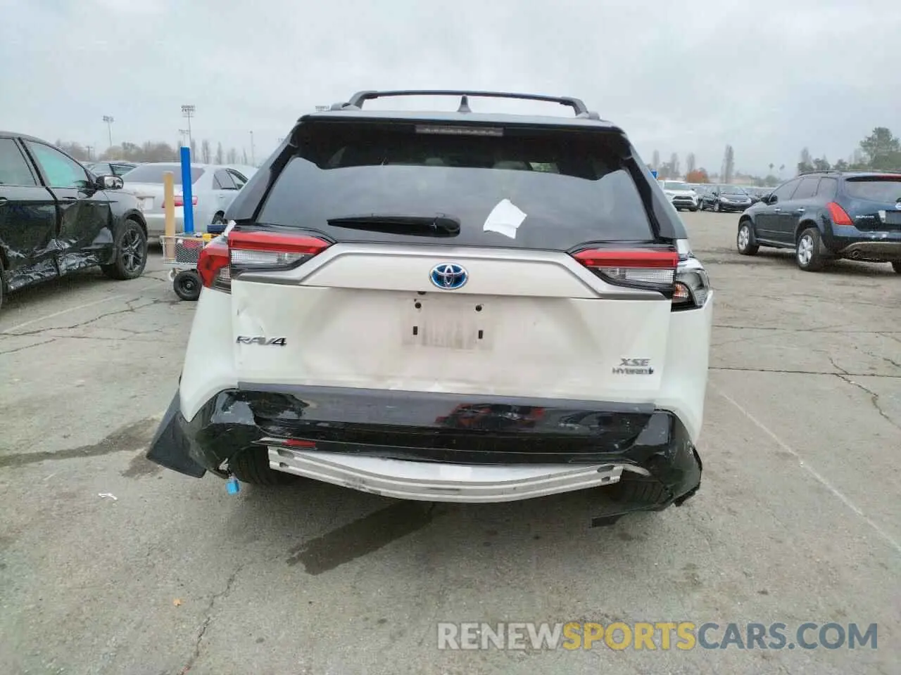 6 Photograph of a damaged car JTMEWRFV7KJ009948 TOYOTA RAV4 2019