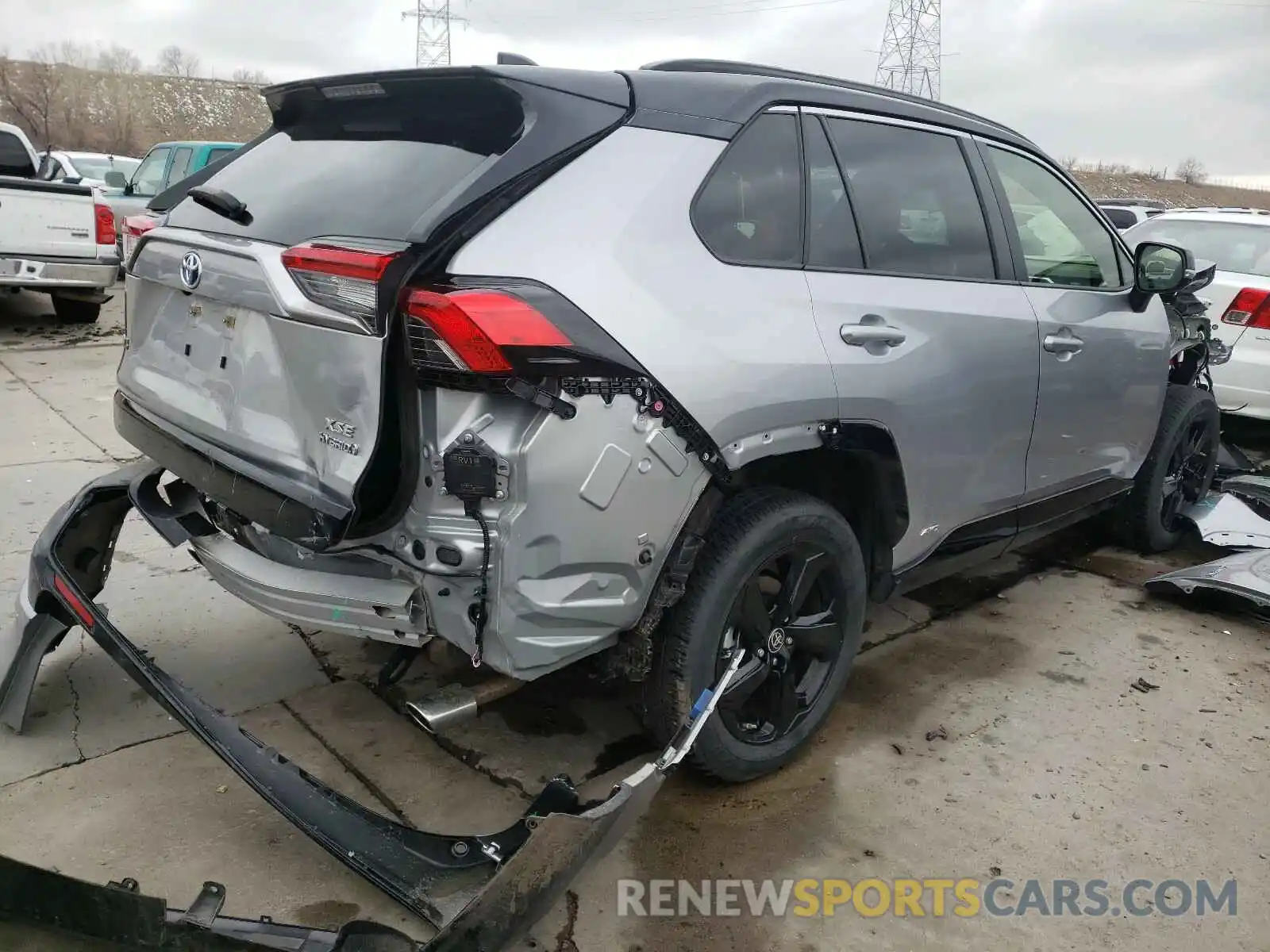 4 Photograph of a damaged car JTMEWRFV7KJ027947 TOYOTA RAV4 2019