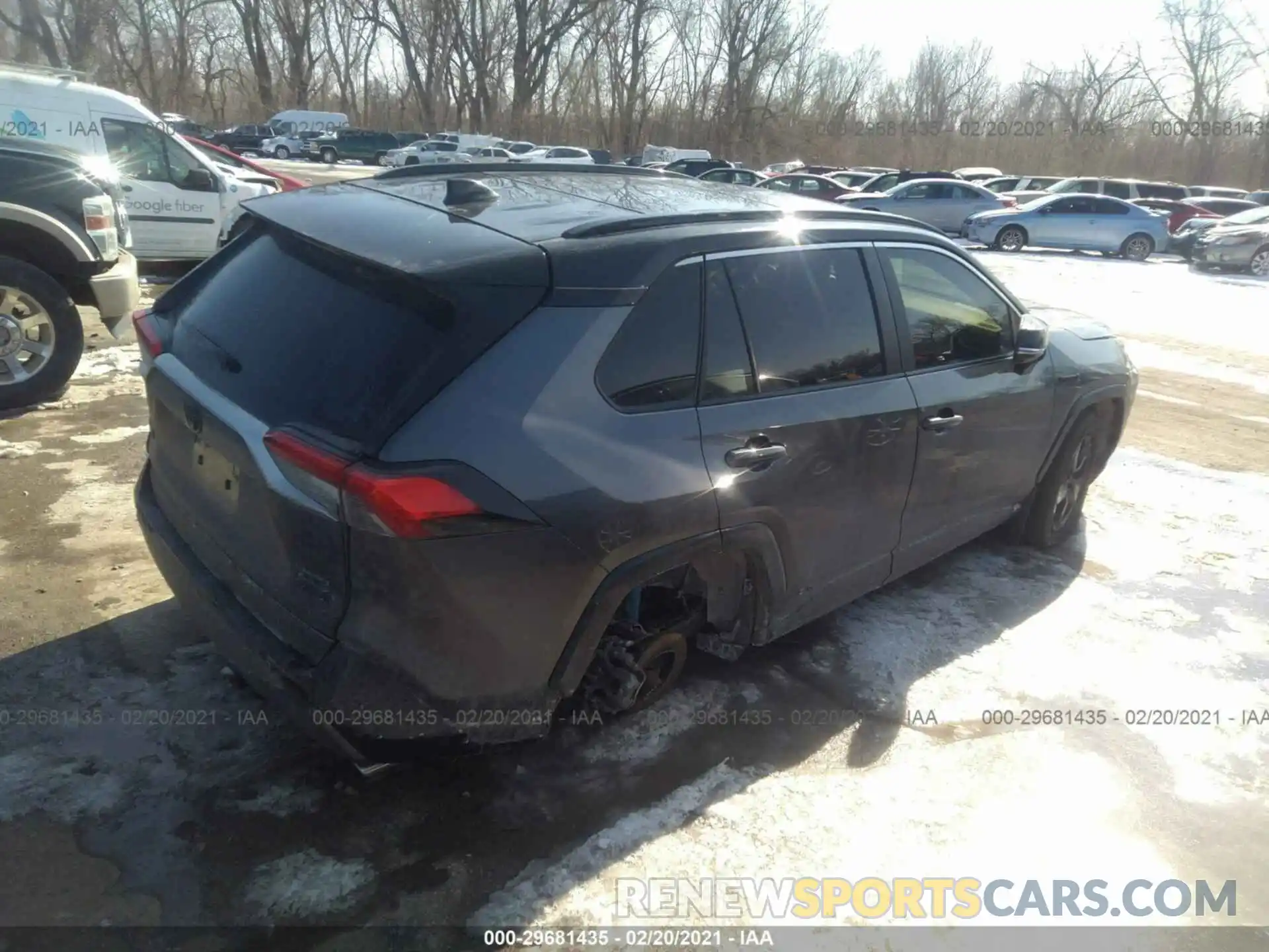 4 Photograph of a damaged car JTMEWRFV8KD516520 TOYOTA RAV4 2019