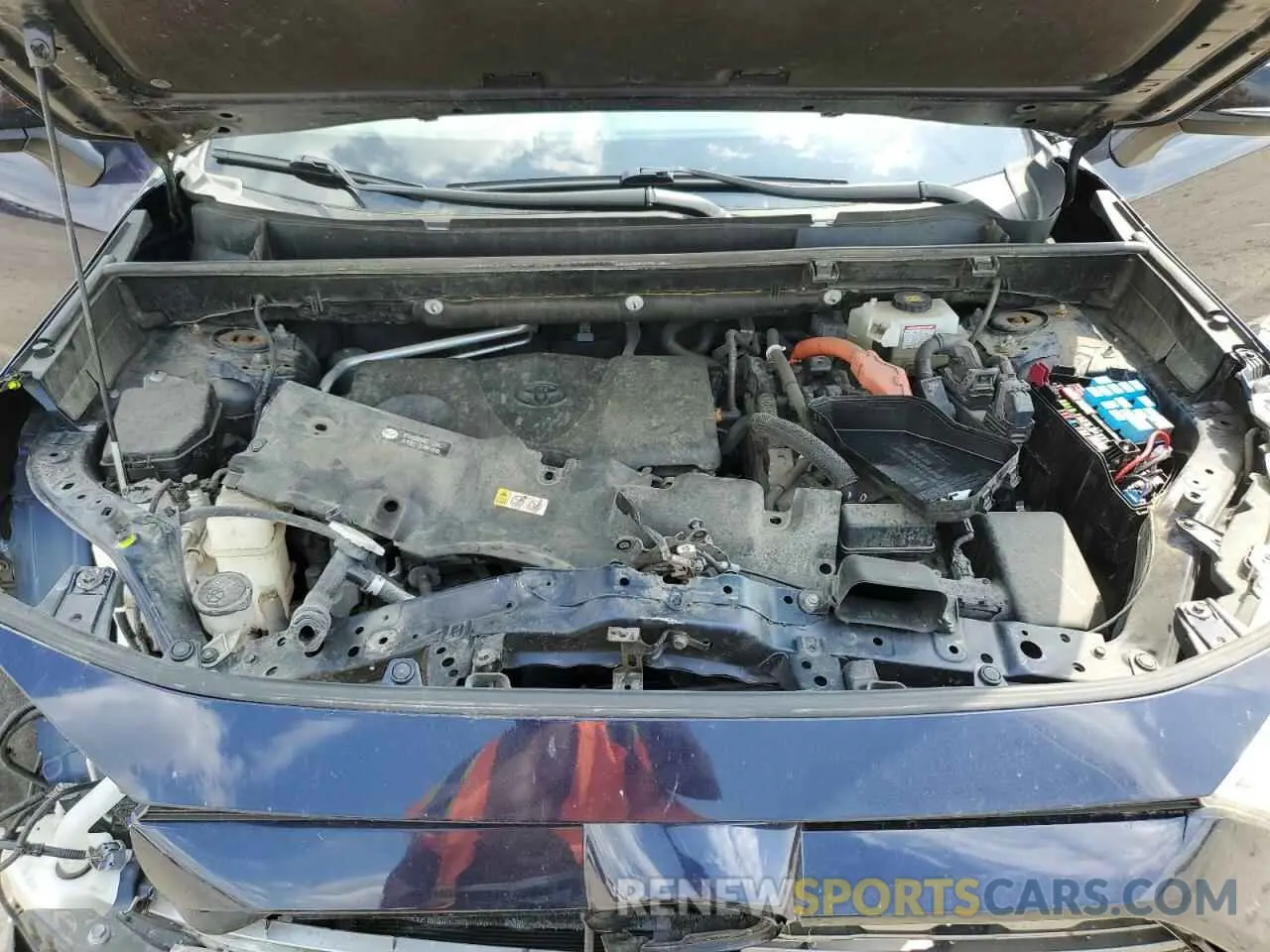 12 Photograph of a damaged car JTMEWRFV8KJ015824 TOYOTA RAV4 2019