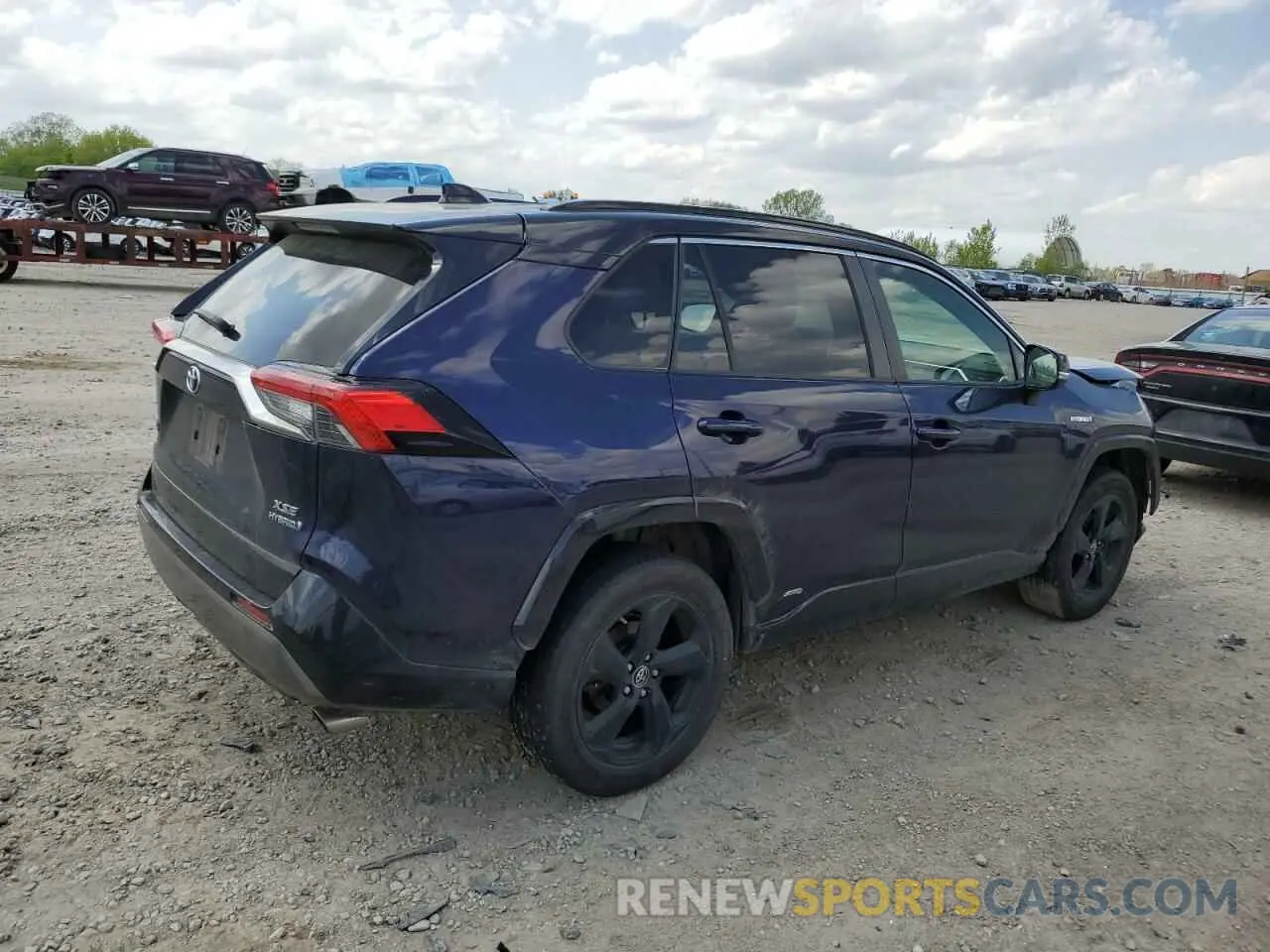 3 Photograph of a damaged car JTMEWRFV8KJ015824 TOYOTA RAV4 2019
