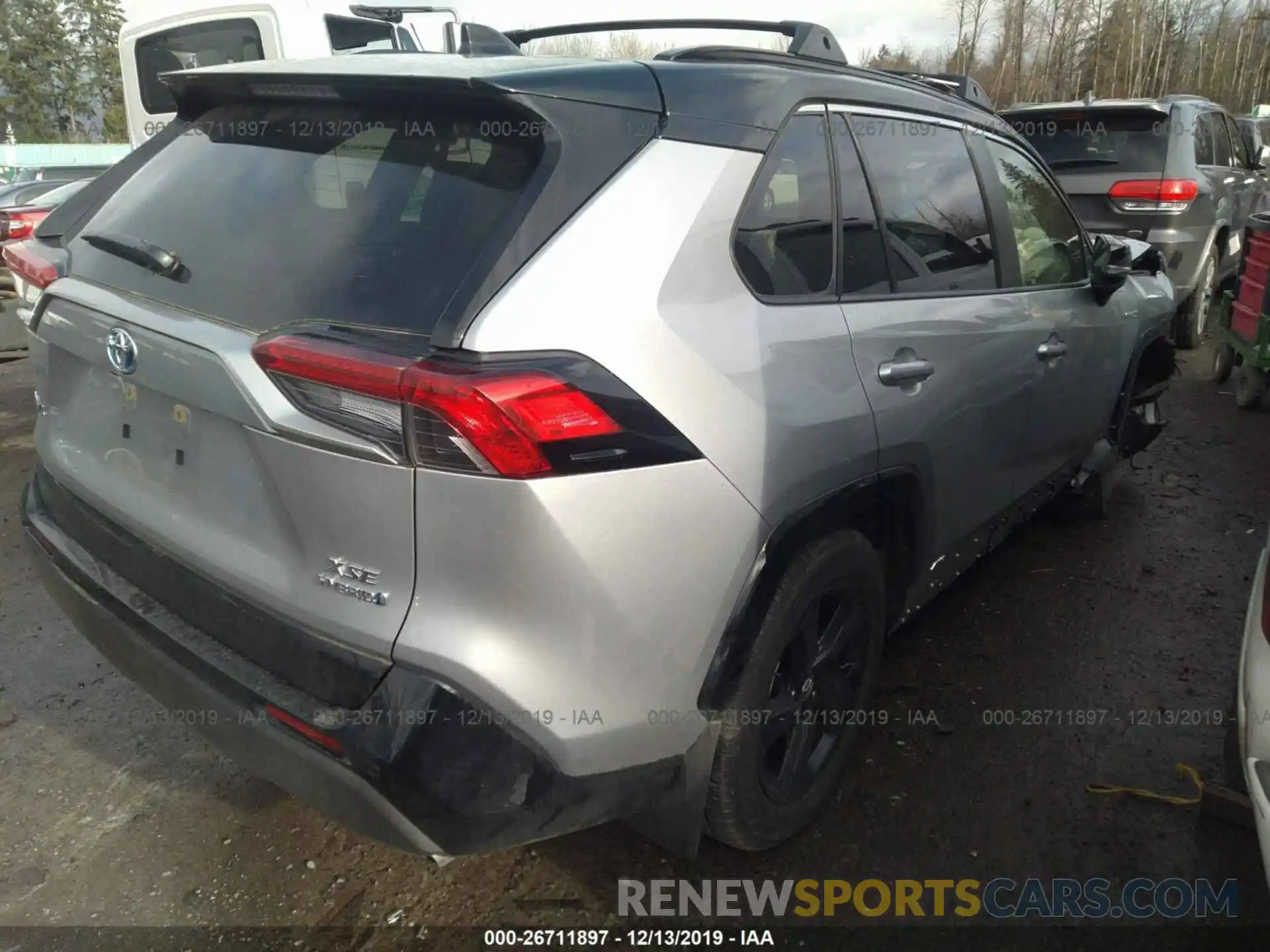 4 Photograph of a damaged car JTMEWRFV8KJ020277 TOYOTA RAV4 2019