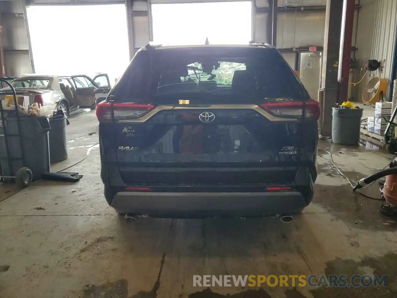 6 Photograph of a damaged car JTMEWRFV9KJ001978 TOYOTA RAV4 2019