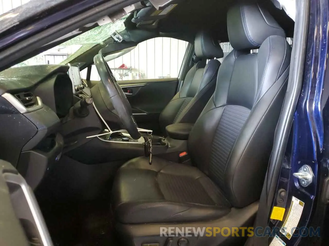 7 Photograph of a damaged car JTMEWRFV9KJ001978 TOYOTA RAV4 2019