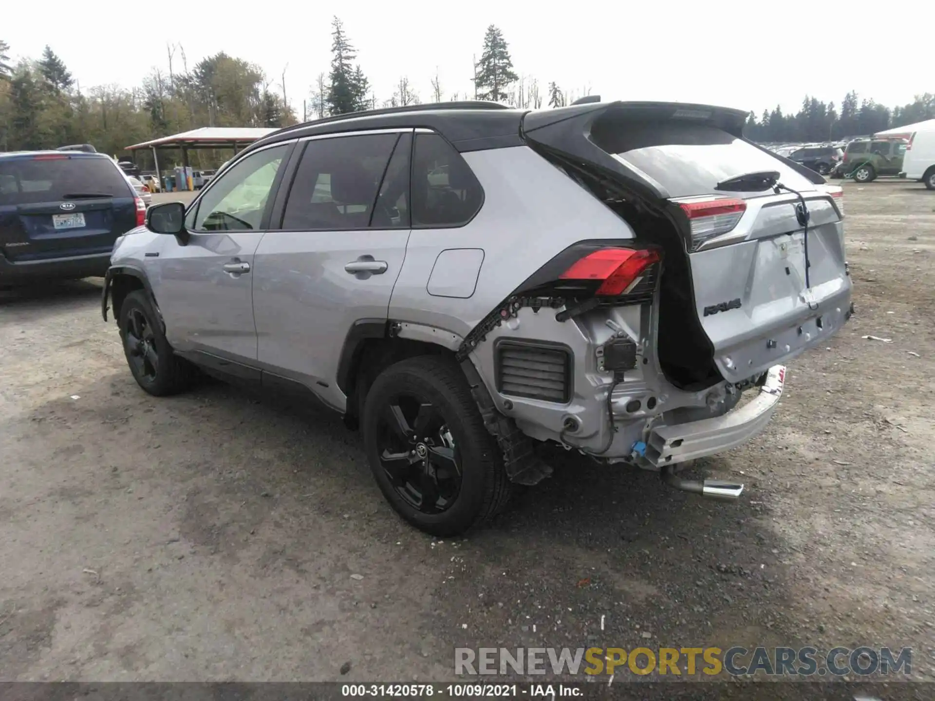 3 Photograph of a damaged car JTMEWRFV9KJ029392 TOYOTA RAV4 2019