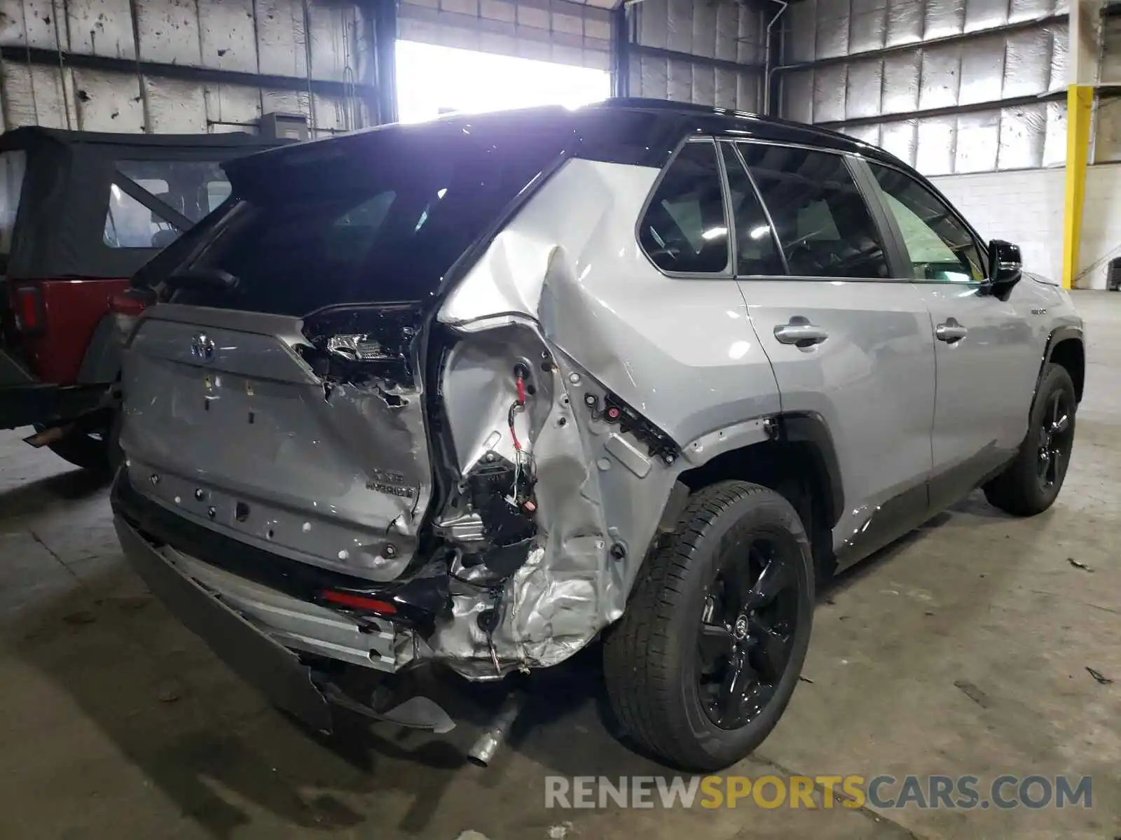 4 Photograph of a damaged car JTMEWRFVXKD505678 TOYOTA RAV4 2019