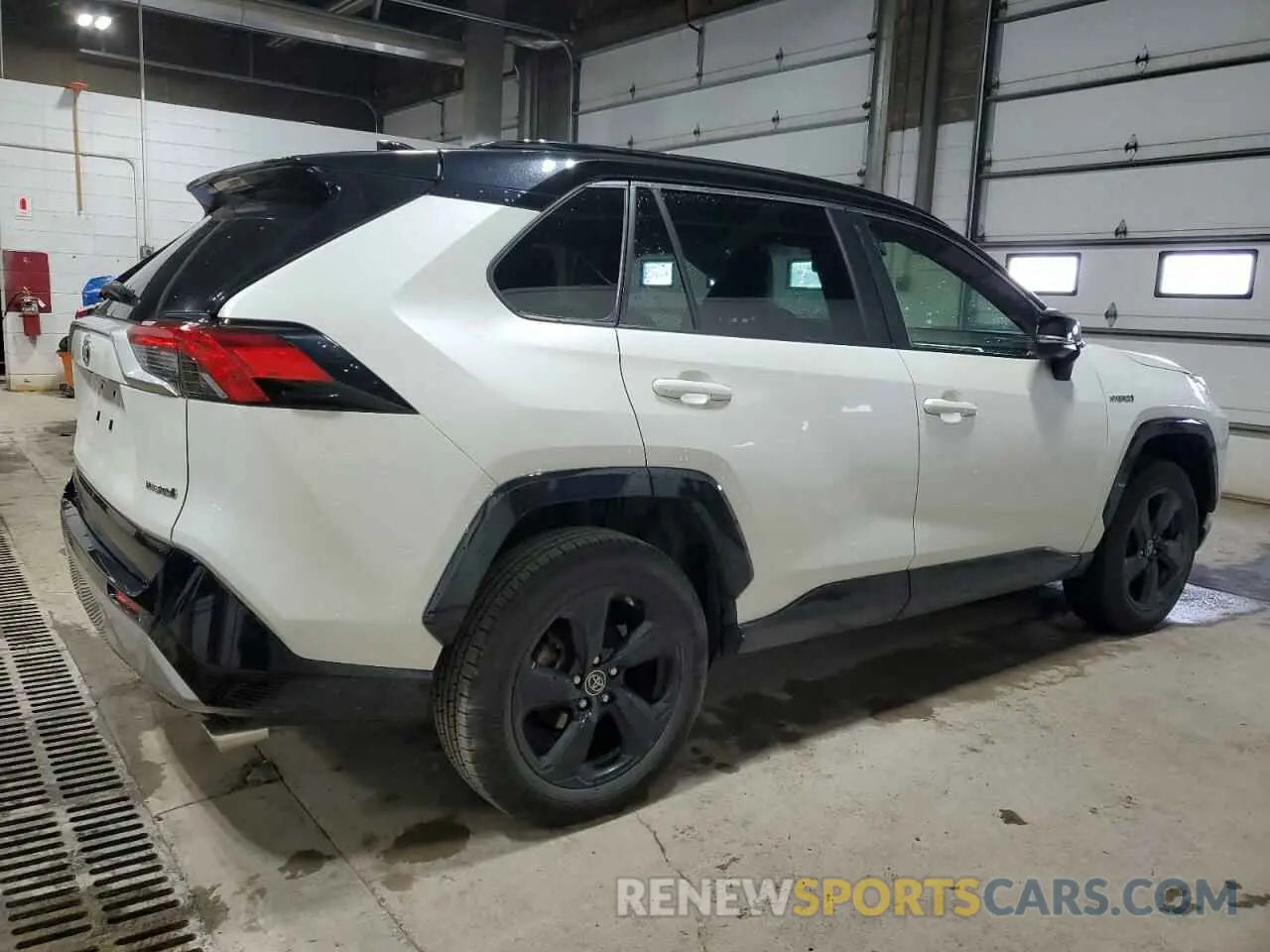 3 Photograph of a damaged car JTMEWRFVXKD510024 TOYOTA RAV4 2019