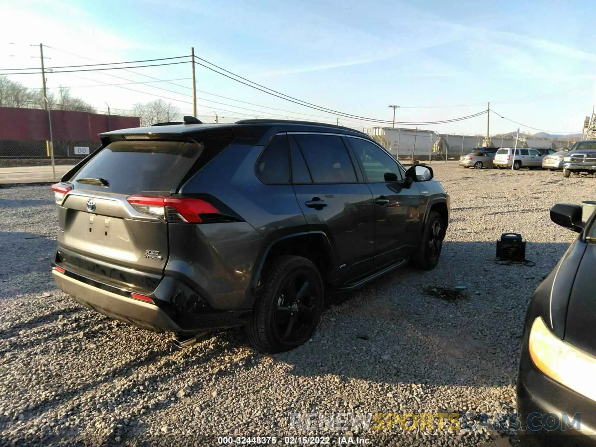 4 Photograph of a damaged car JTMEWRFVXKD511321 TOYOTA RAV4 2019