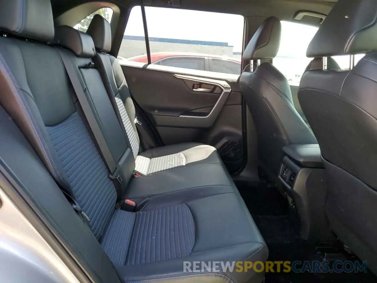 11 Photograph of a damaged car JTMEWRFVXKD519161 TOYOTA RAV4 2019
