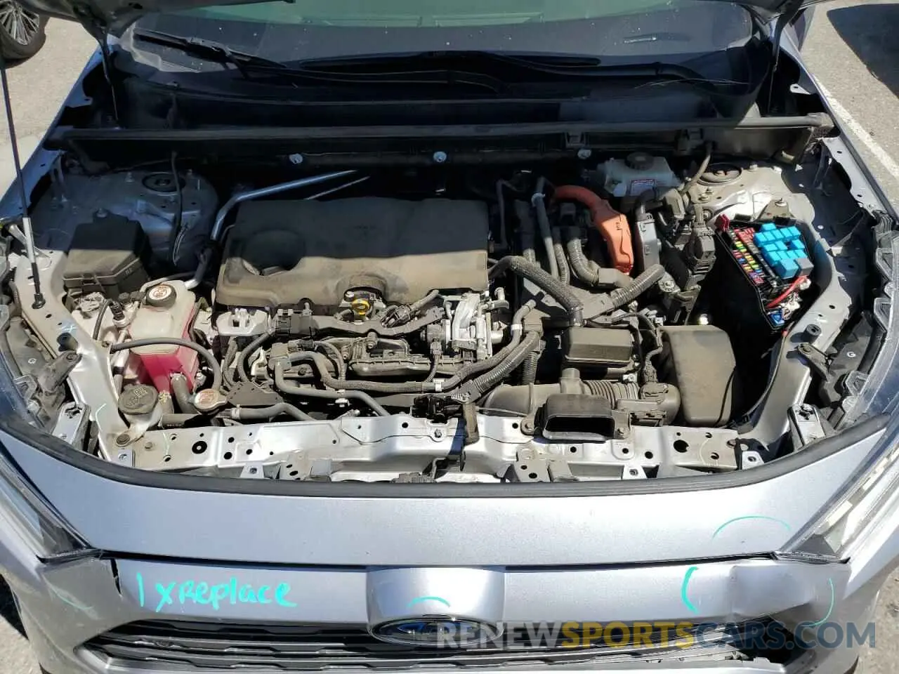 12 Photograph of a damaged car JTMEWRFVXKD519161 TOYOTA RAV4 2019