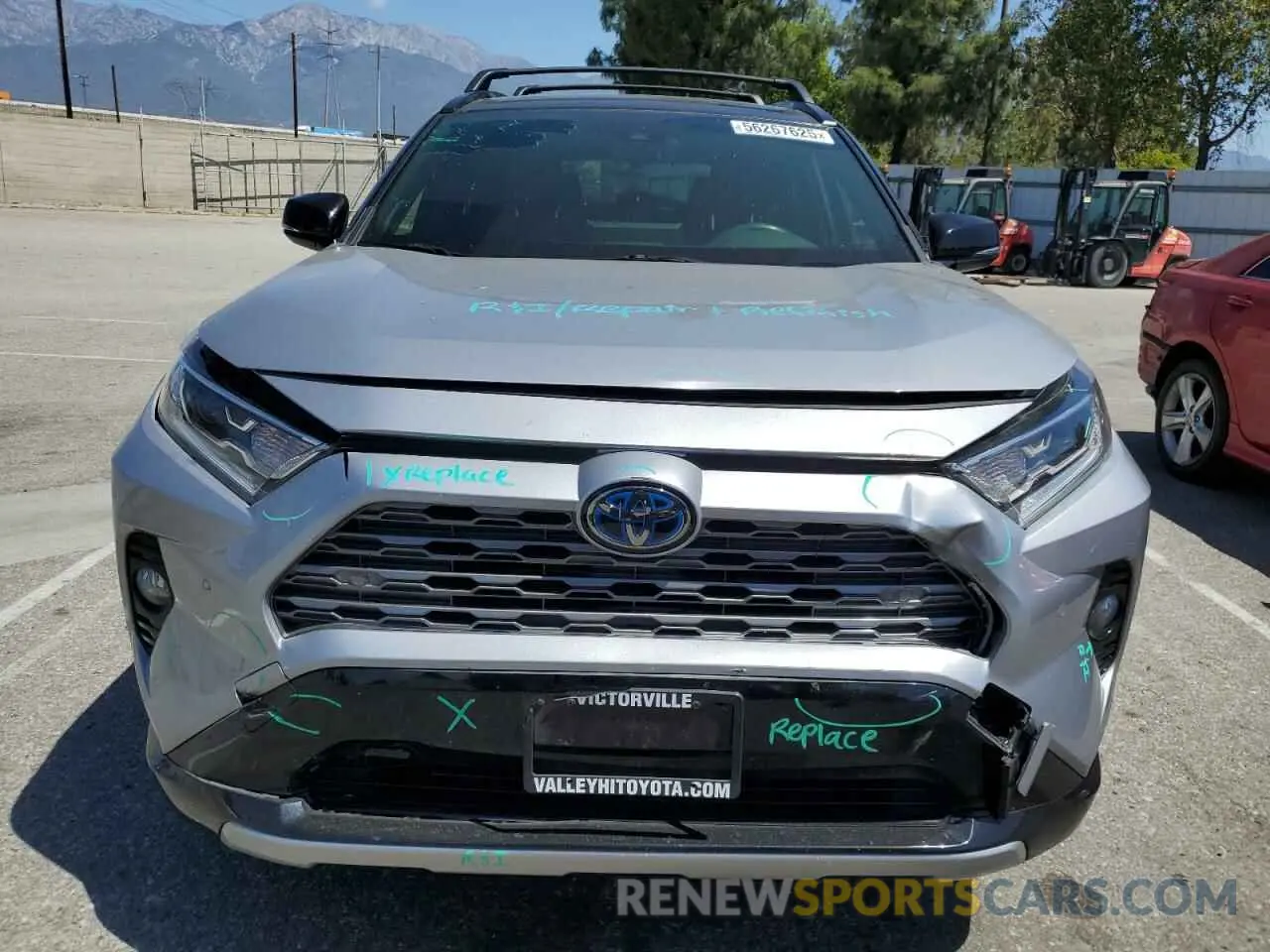 5 Photograph of a damaged car JTMEWRFVXKD519161 TOYOTA RAV4 2019