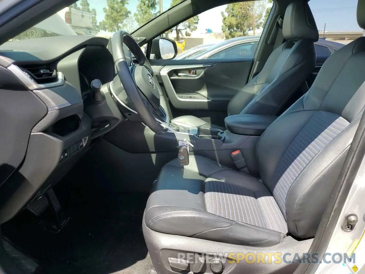 7 Photograph of a damaged car JTMEWRFVXKD519161 TOYOTA RAV4 2019