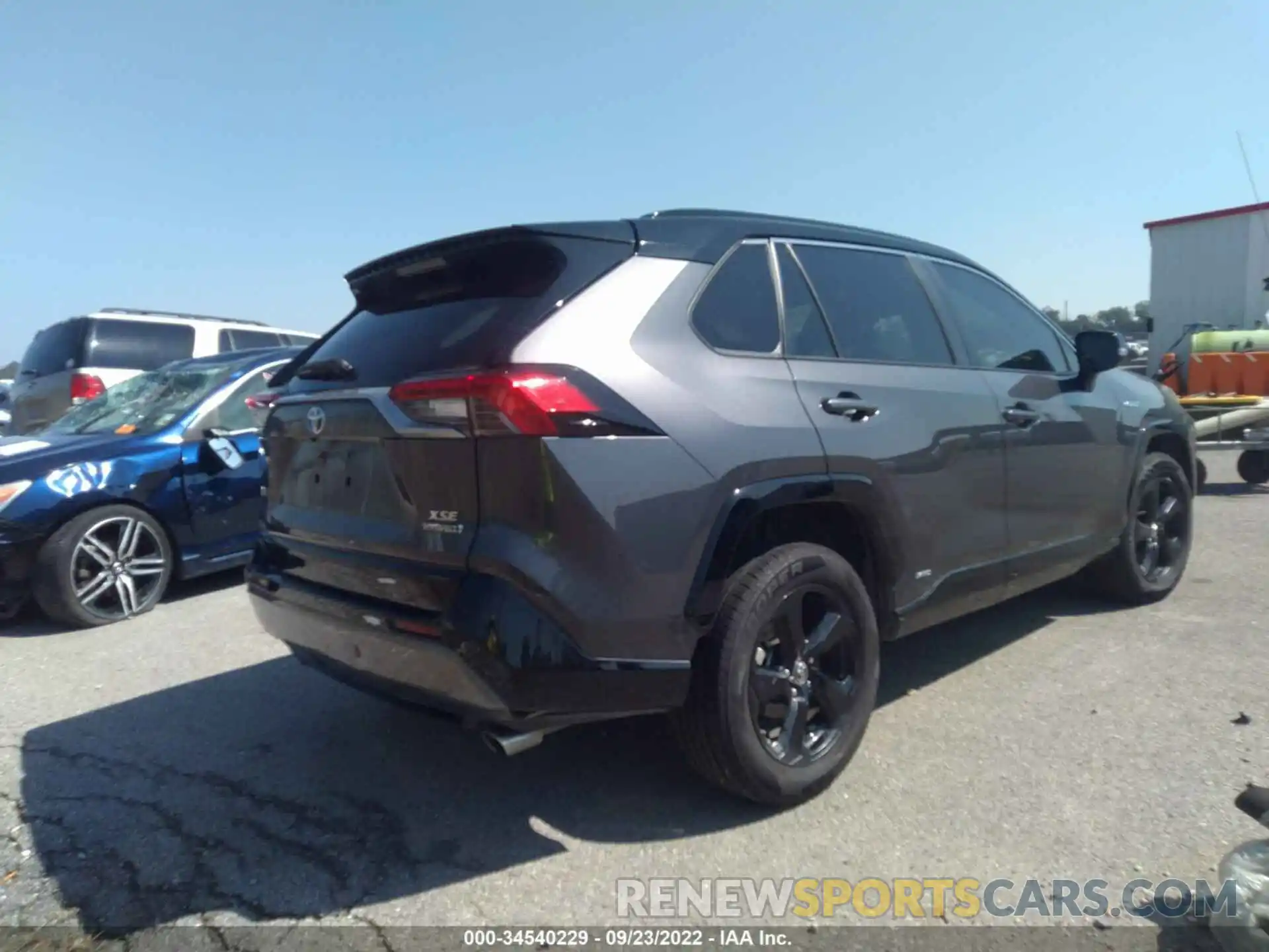 4 Photograph of a damaged car JTMEWRFVXKJ016599 TOYOTA RAV4 2019