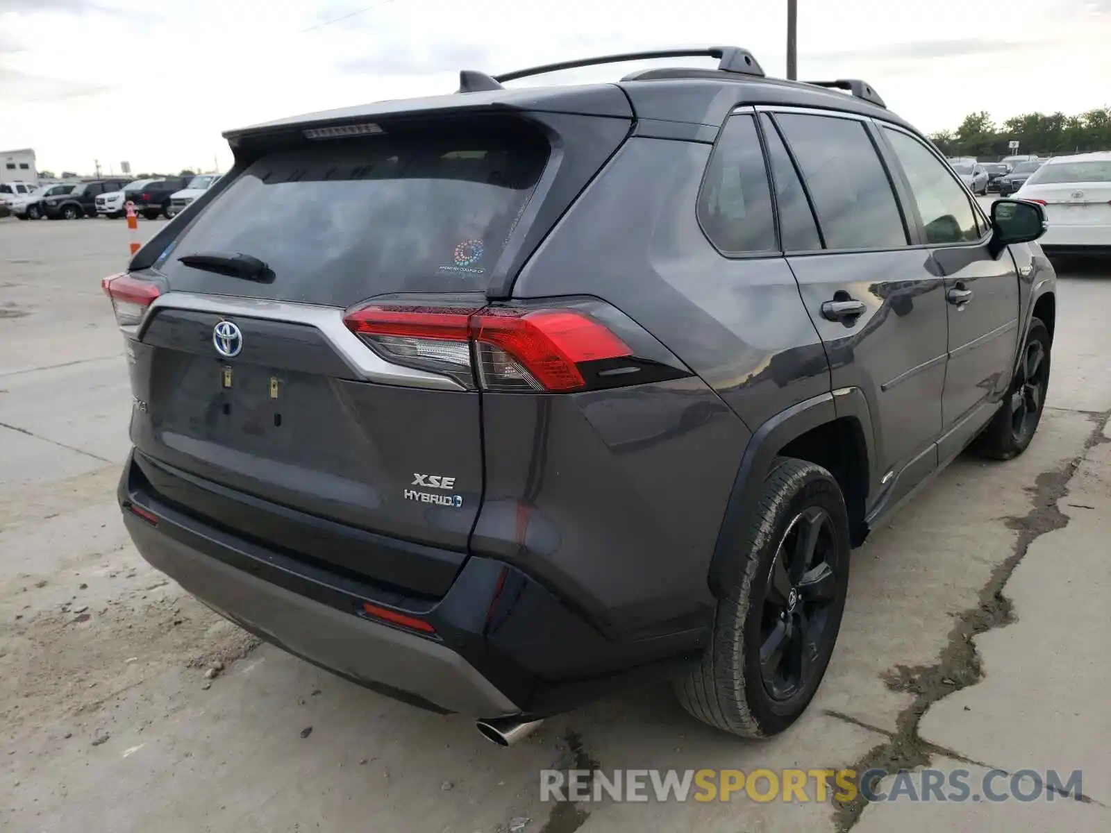 4 Photograph of a damaged car JTMEWRFVXKJ018062 TOYOTA RAV4 2019