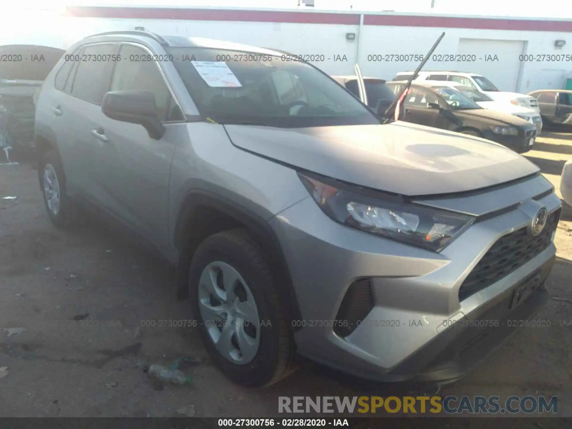 1 Photograph of a damaged car JTMF1RFV0KD030772 TOYOTA RAV4 2019