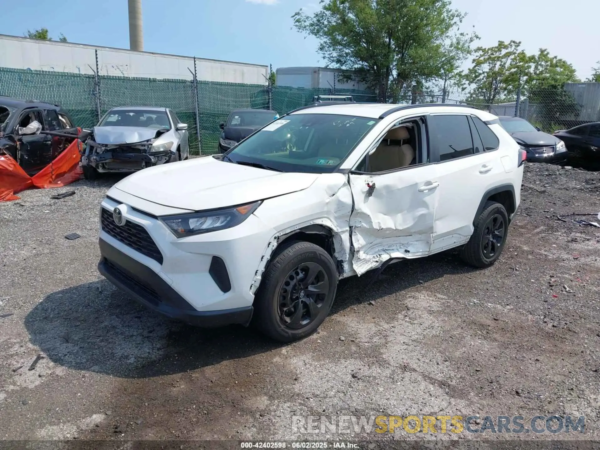 2 Photograph of a damaged car JTMF1RFV0KD045059 TOYOTA RAV4 2019
