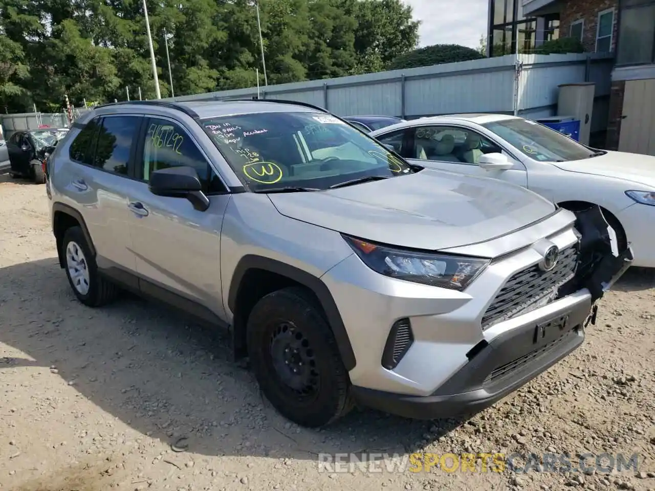 1 Photograph of a damaged car JTMF1RFV0KJ006179 TOYOTA RAV4 2019