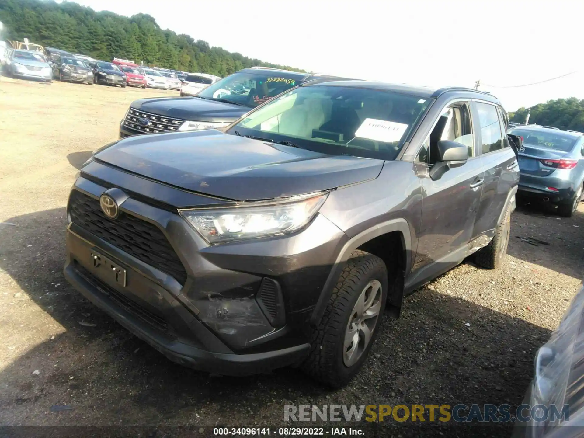 2 Photograph of a damaged car JTMF1RFV0KJ007509 TOYOTA RAV4 2019