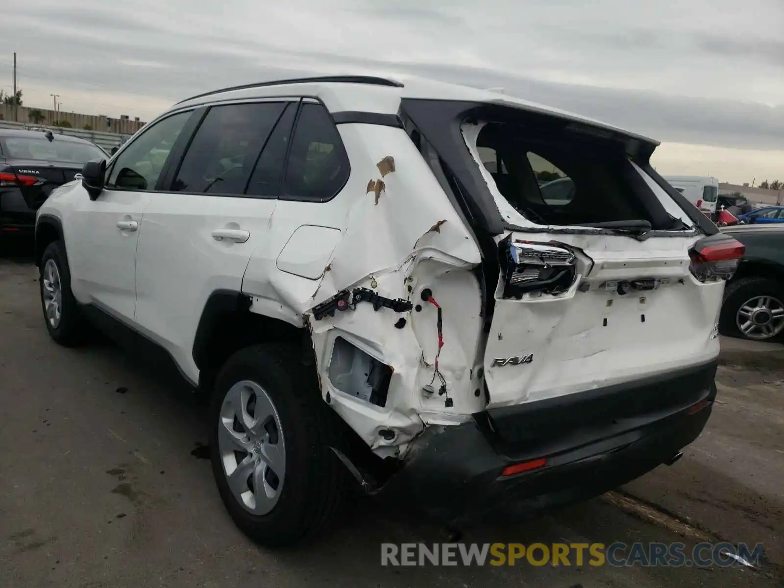 3 Photograph of a damaged car JTMF1RFV1KD501134 TOYOTA RAV4 2019