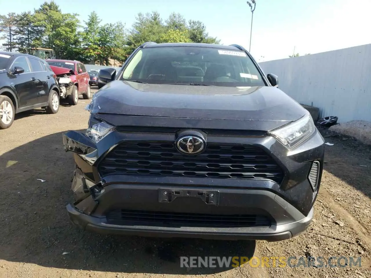 5 Photograph of a damaged car JTMF1RFV1KJ012458 TOYOTA RAV4 2019