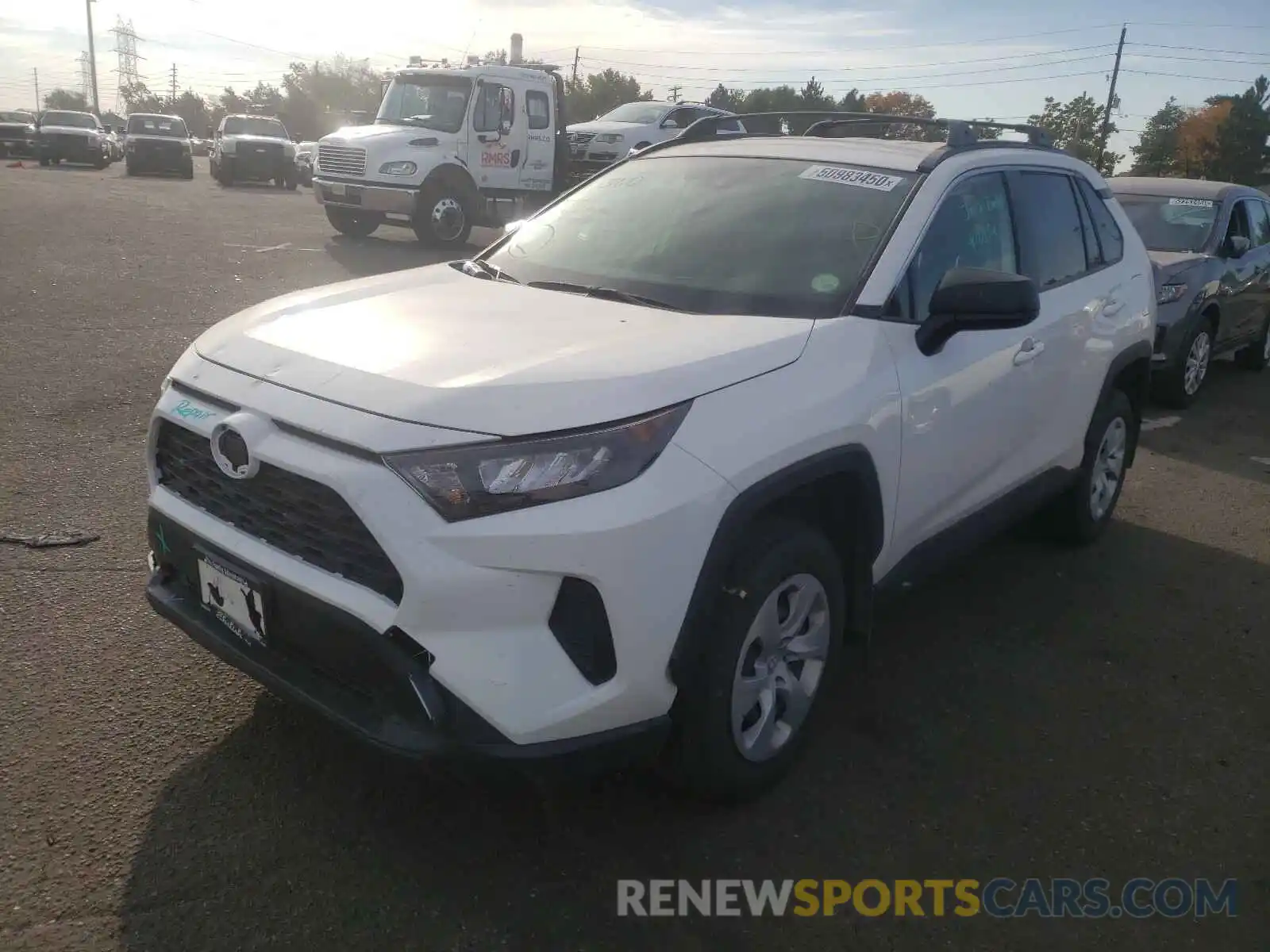 2 Photograph of a damaged car JTMF1RFV2KD030871 TOYOTA RAV4 2019